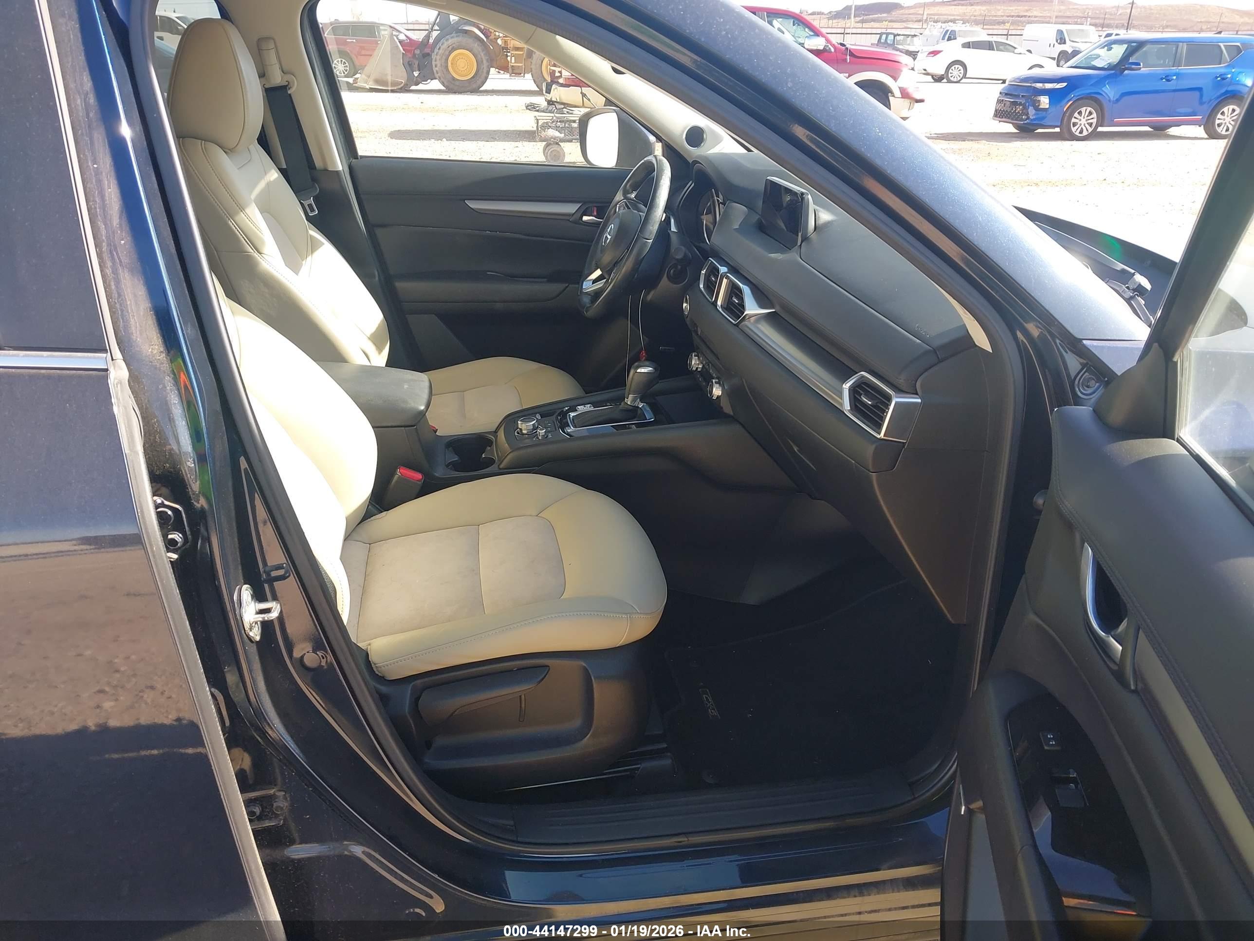MAZDA CX-5 image 5