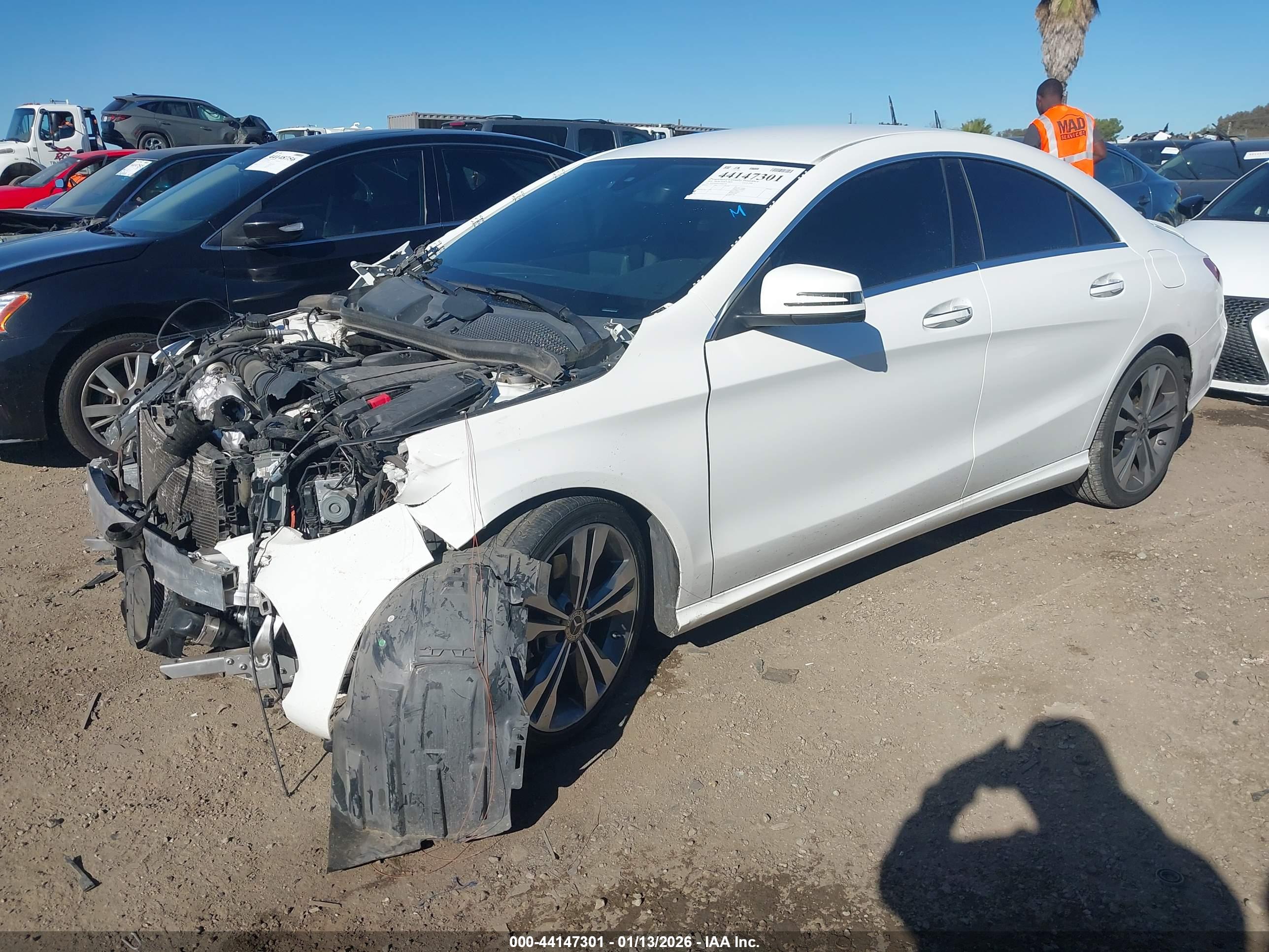 MERCEDES-BENZ CLA image 2