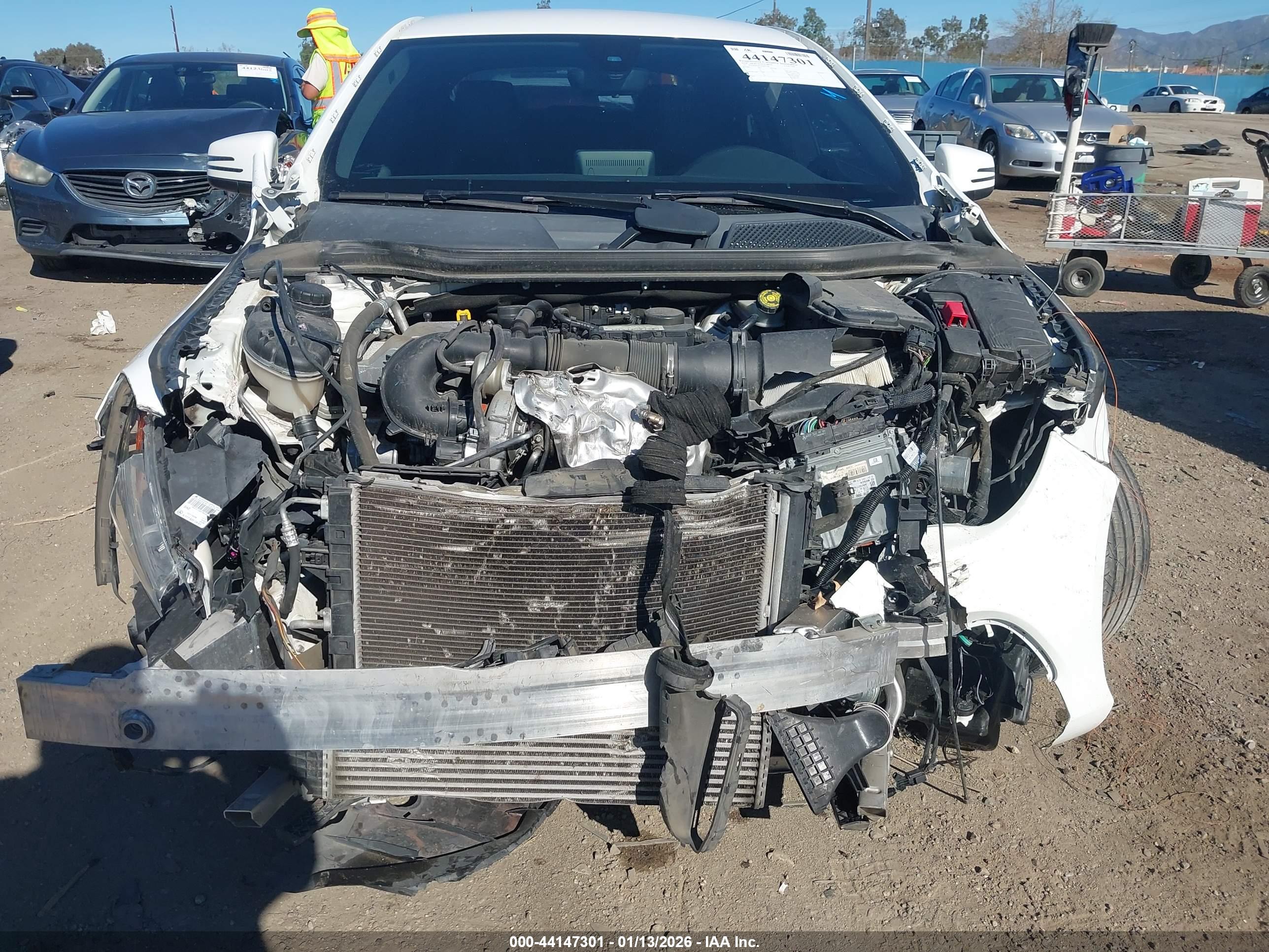 MERCEDES-BENZ CLA image 6