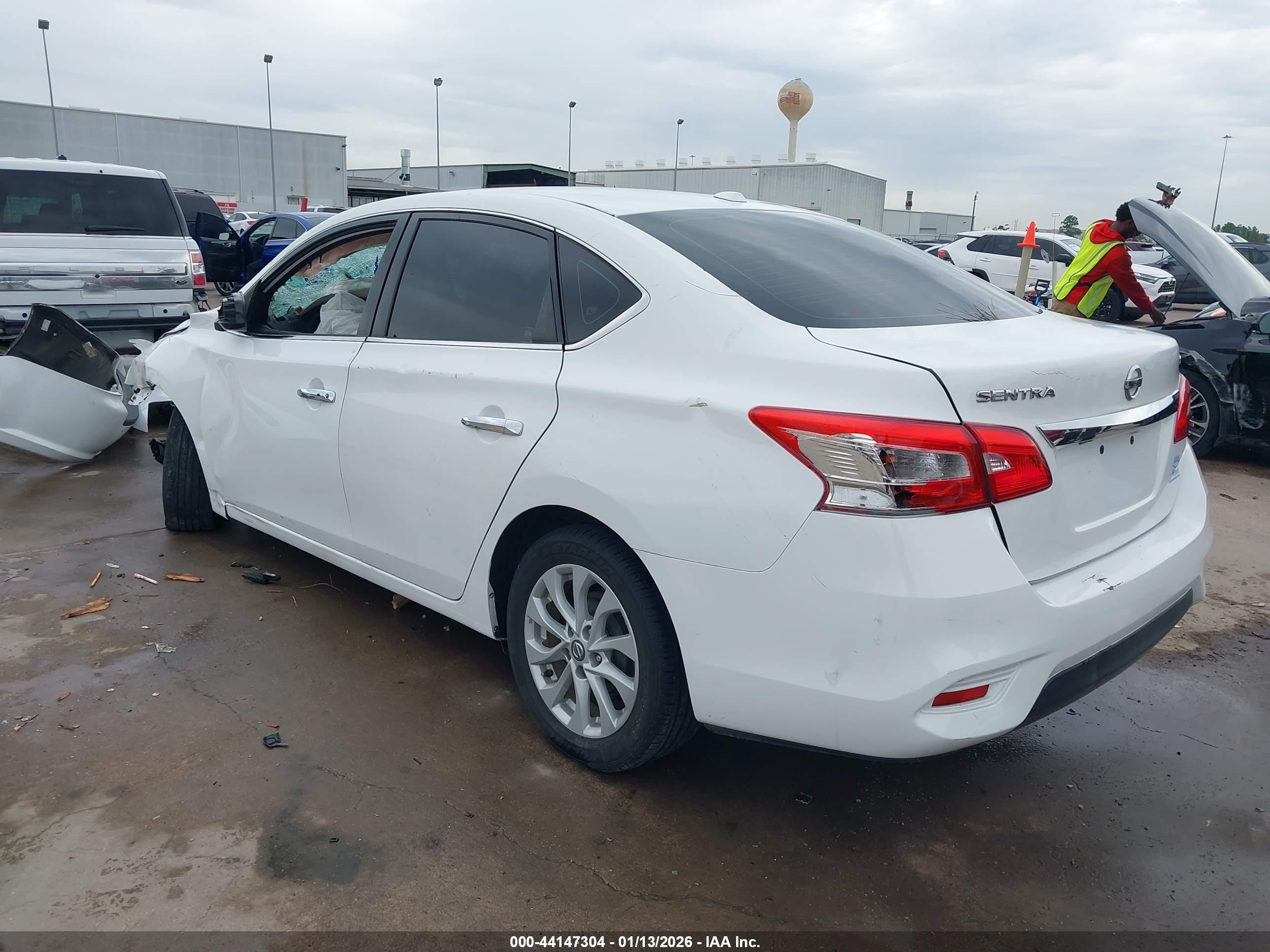 NISSAN SENTRA image 3