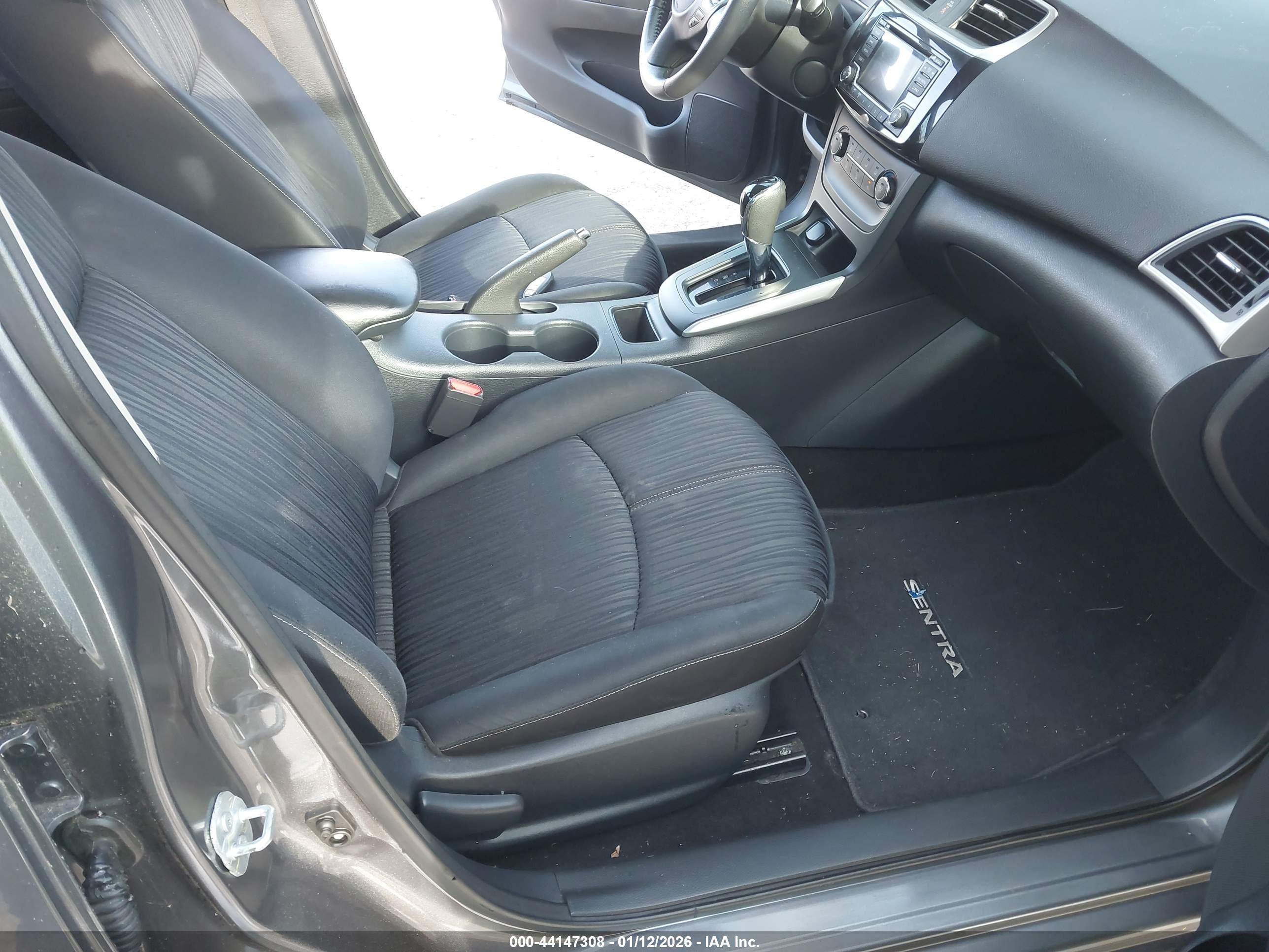 NISSAN SENTRA image 5