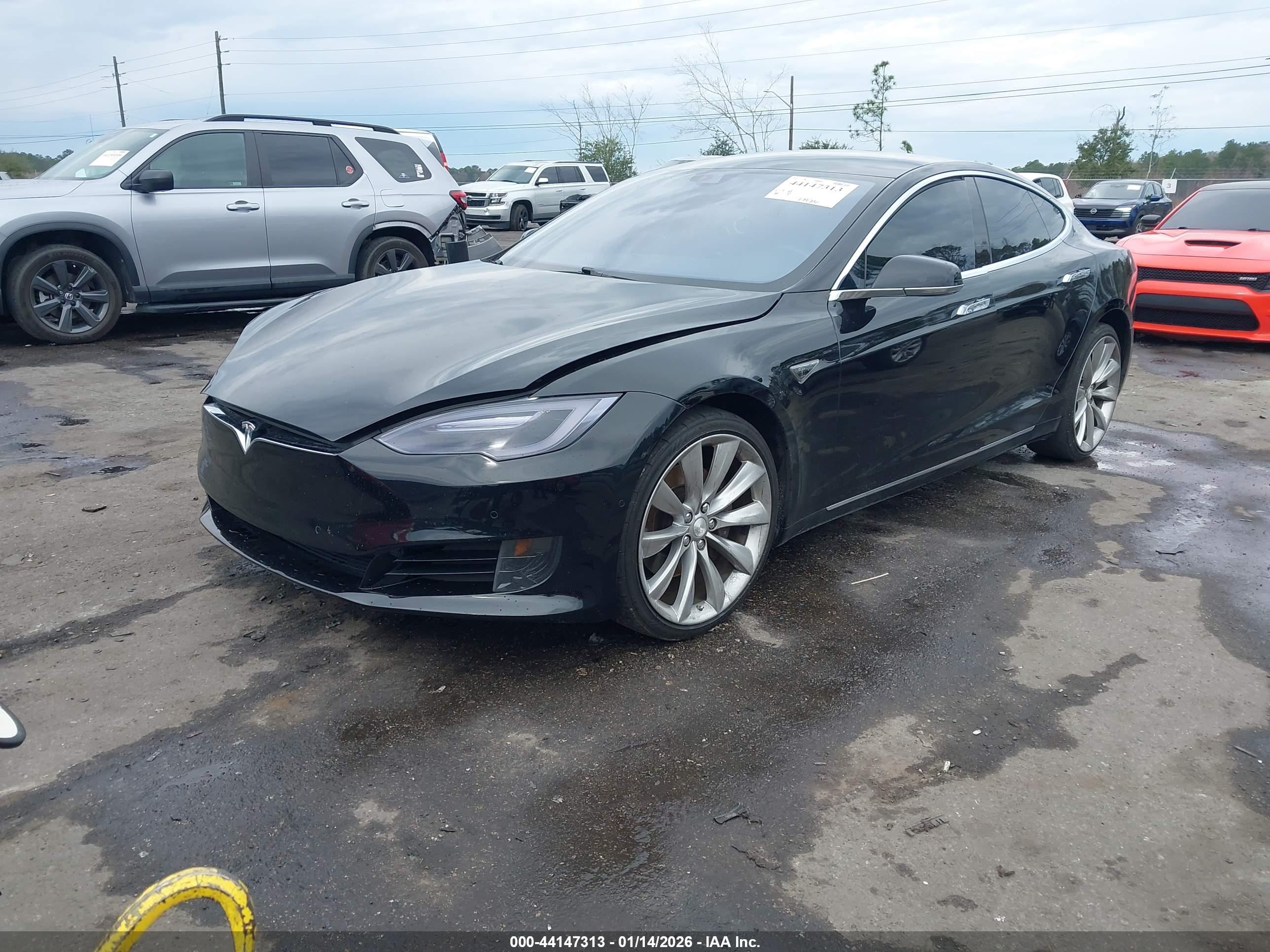TESLA MODEL image 2