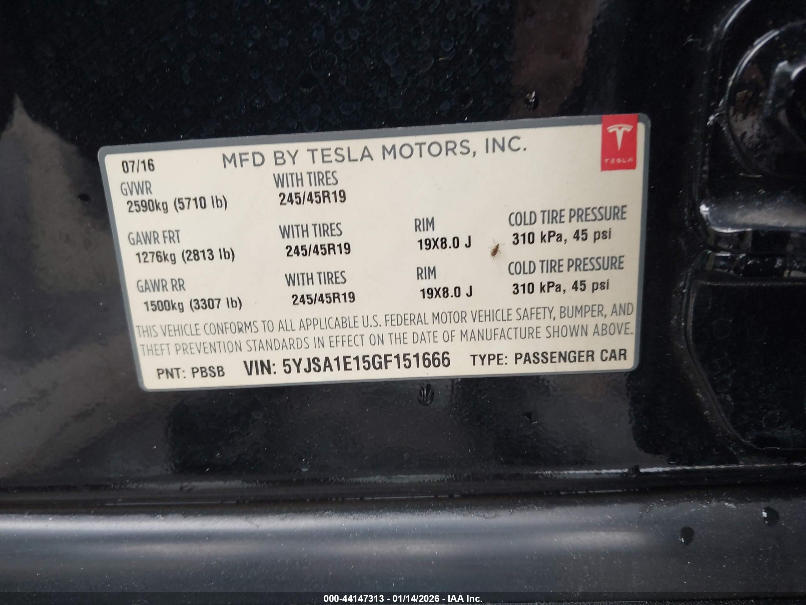 TESLA MODEL image 9
