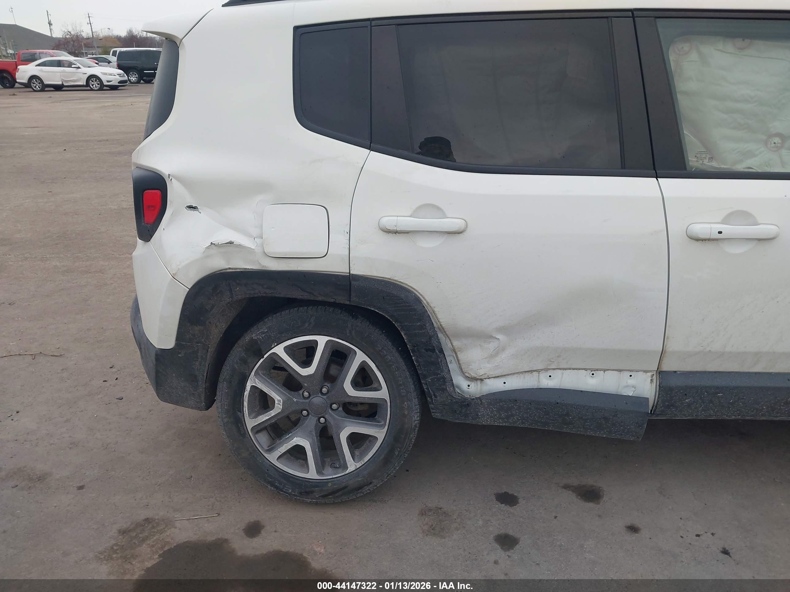 JEEP RENEGADE image 6