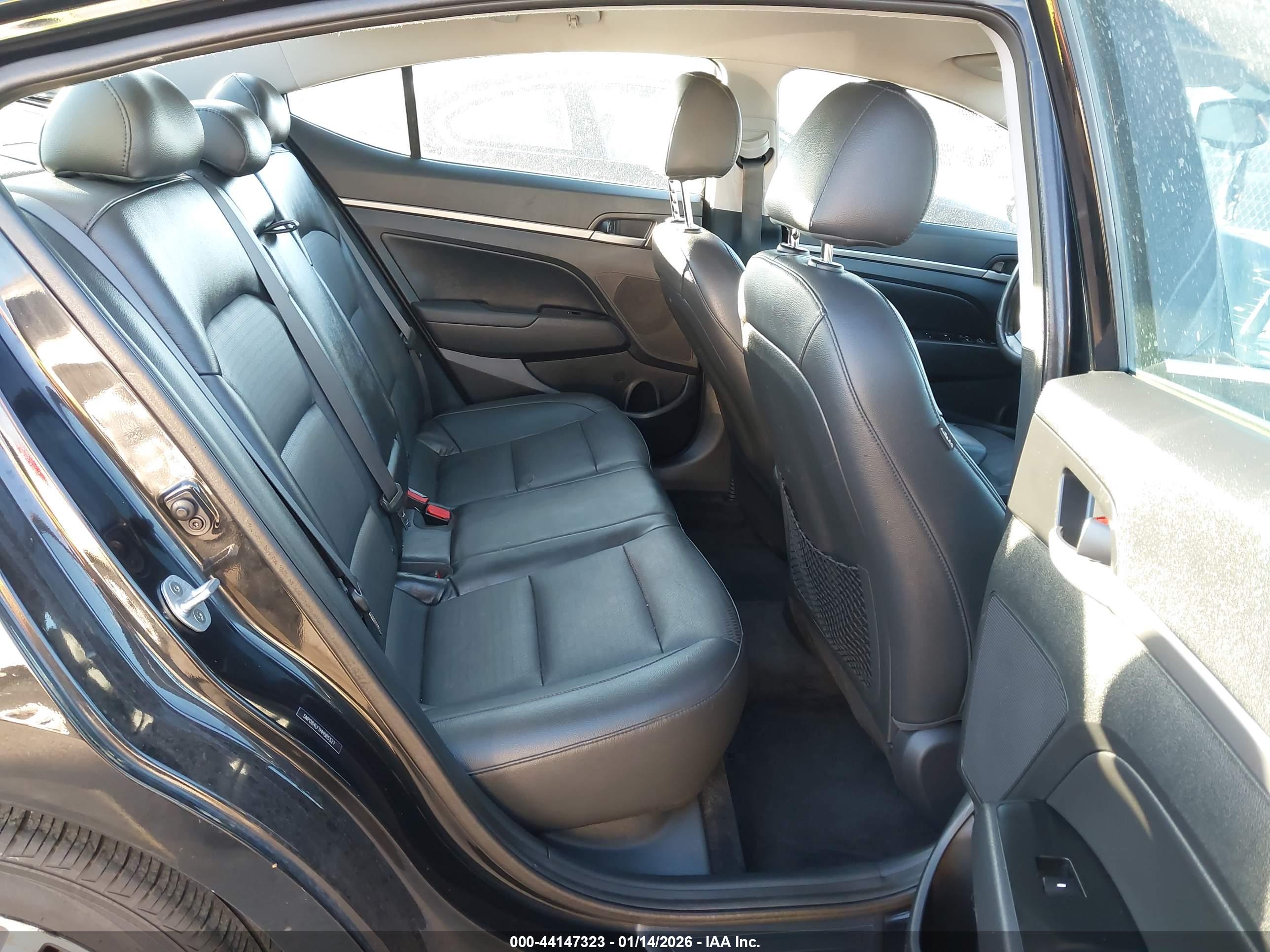 HYUNDAI ELANTRA image 8