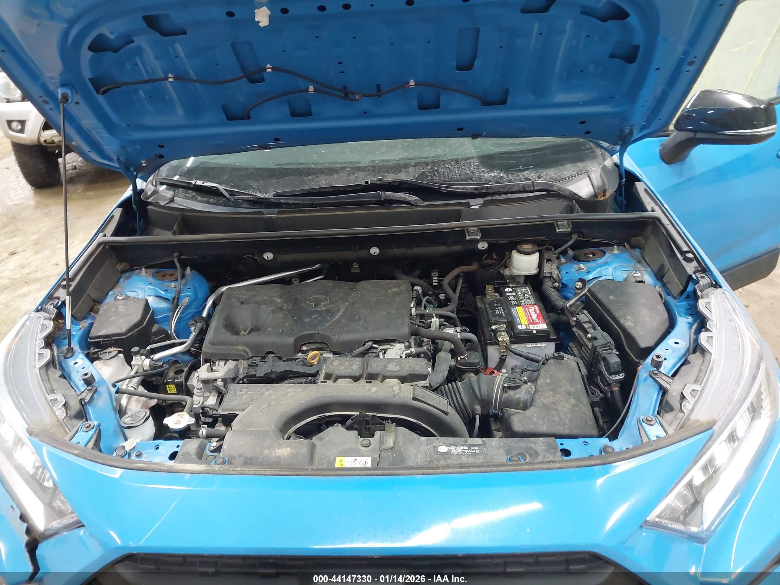 TOYOTA RAV4 image 10