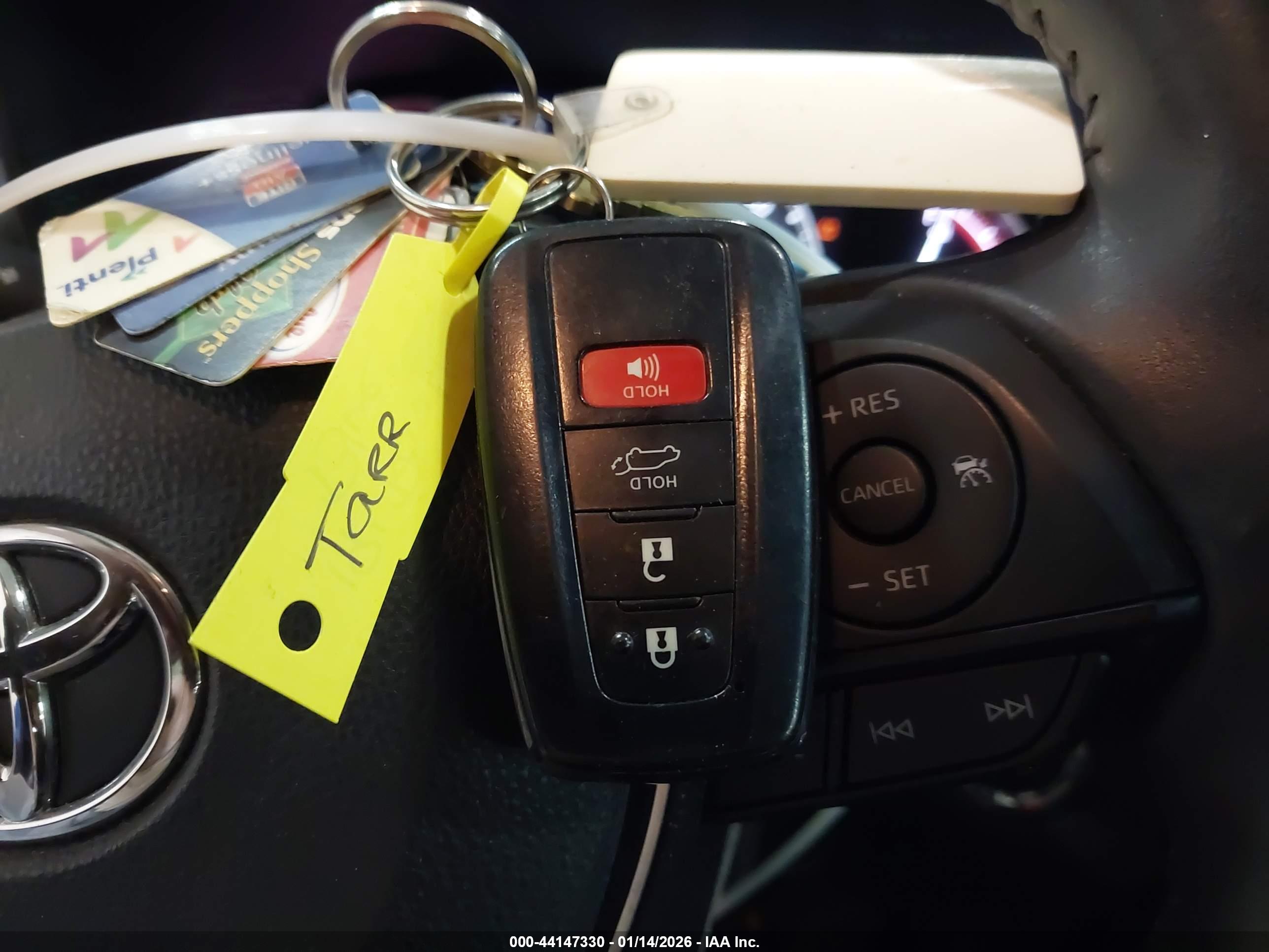 TOYOTA RAV4 image 11