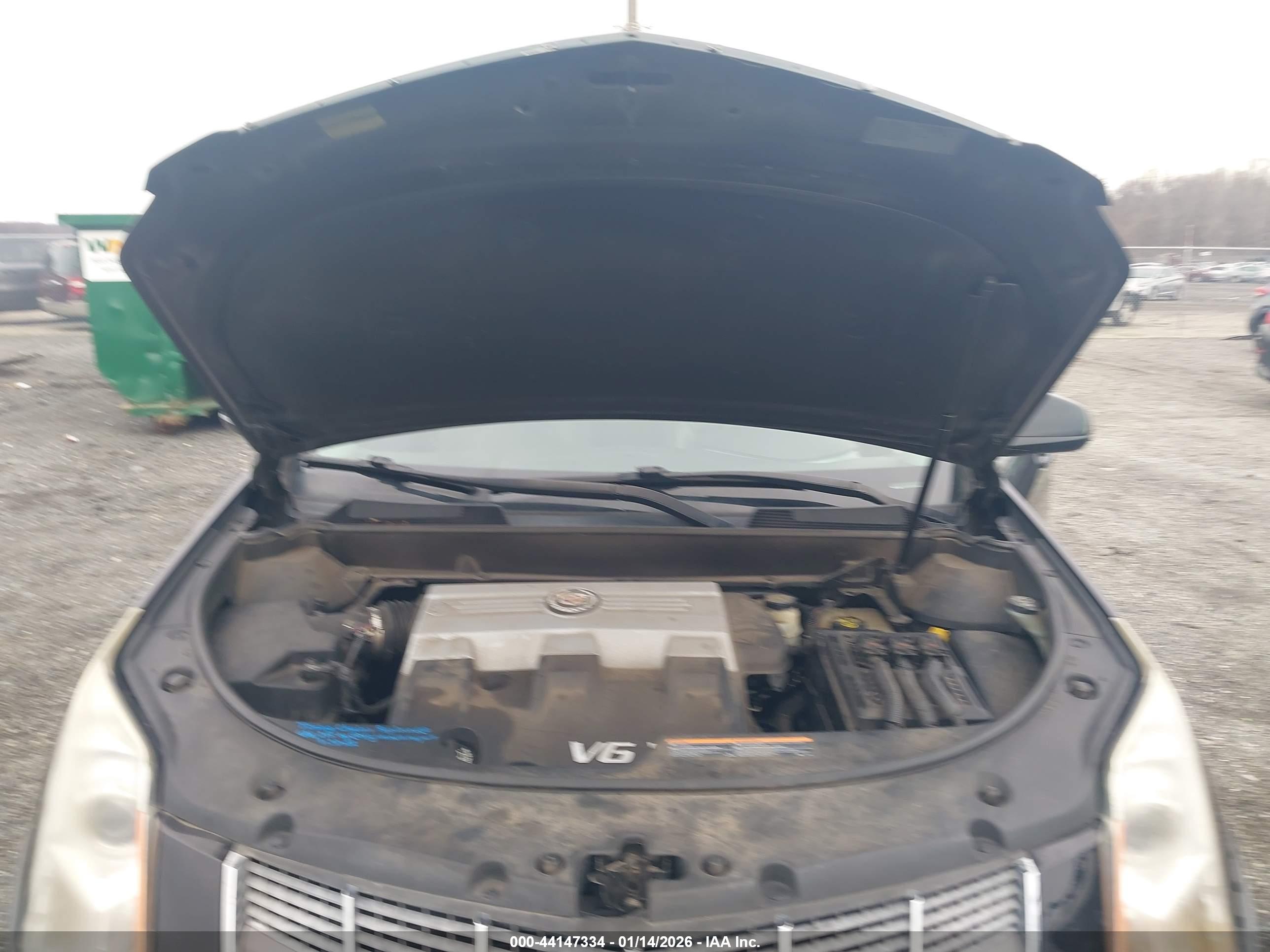 CADILLAC SRX image 10