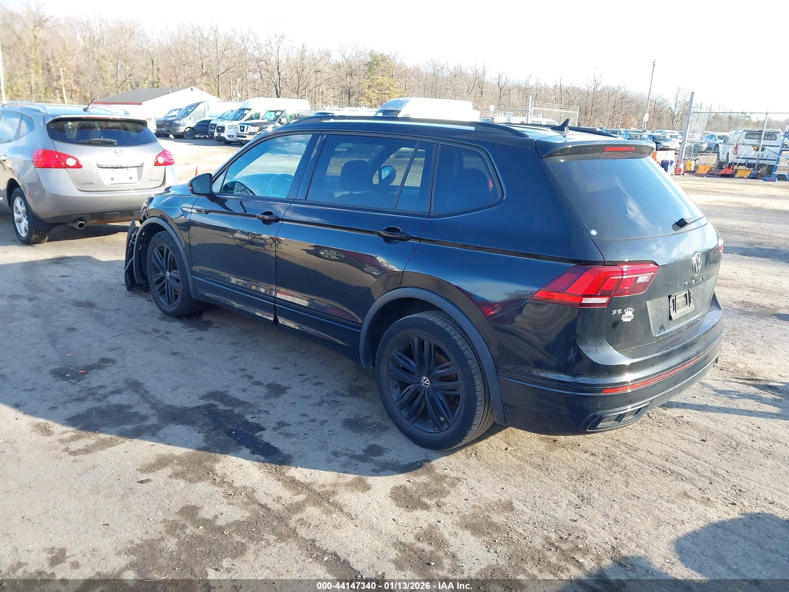 VOLKSWAGEN TIGUAN image 3
