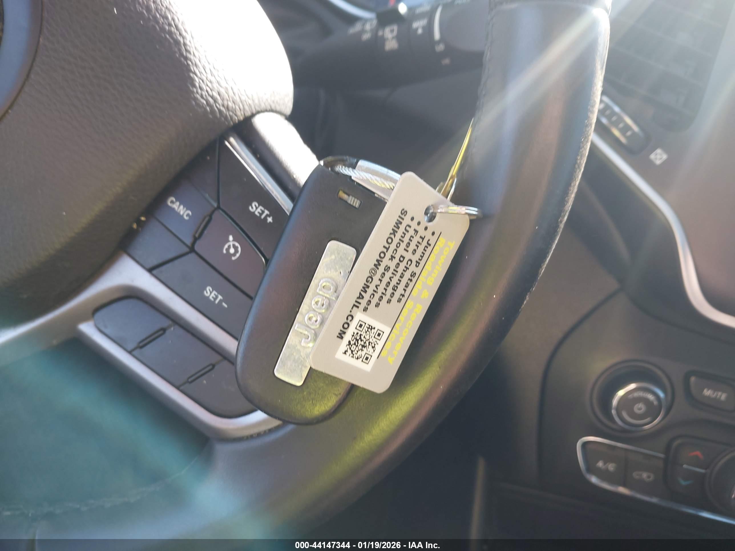 JEEP CHEROKEE image 11