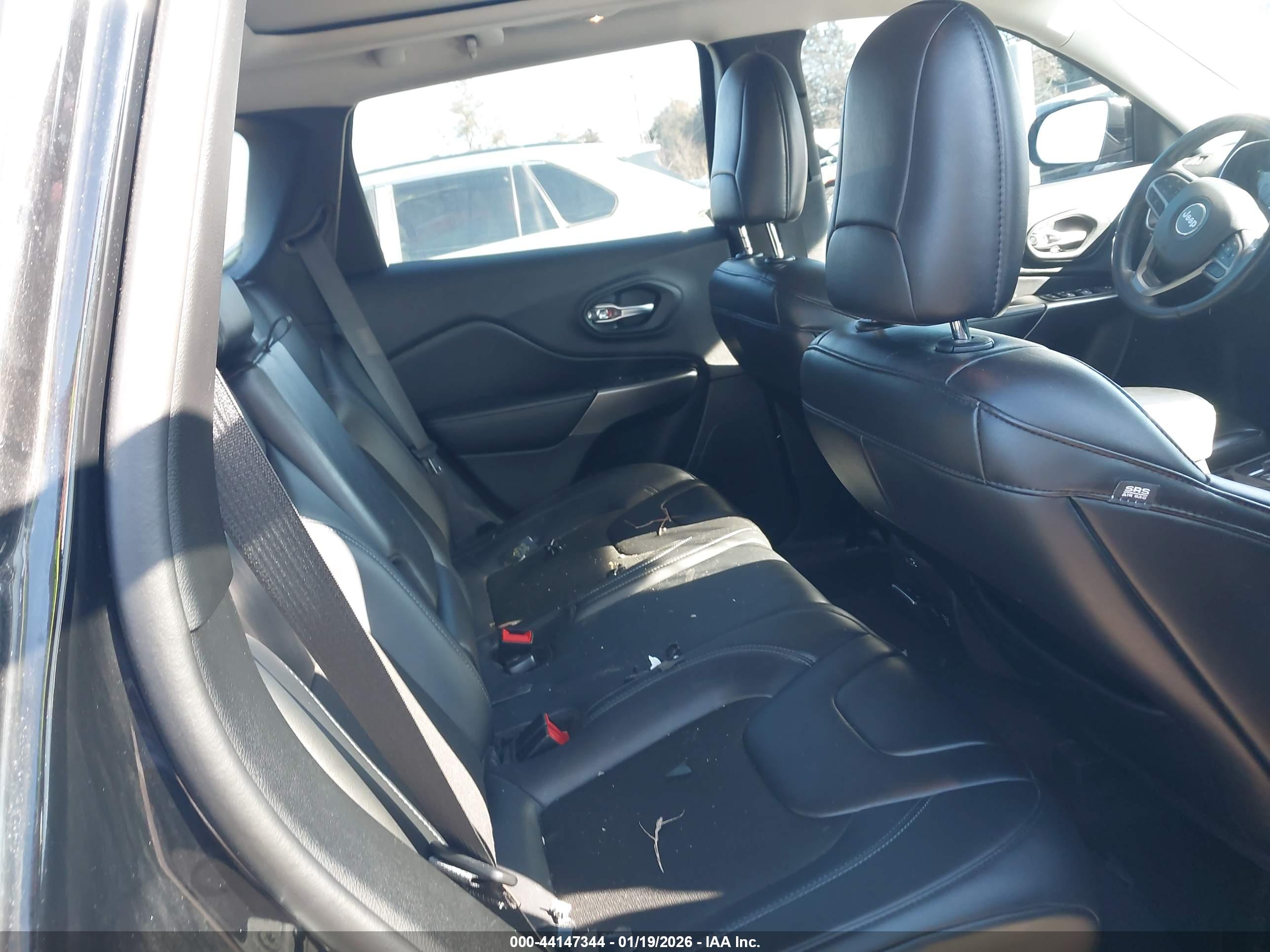 JEEP CHEROKEE image 8