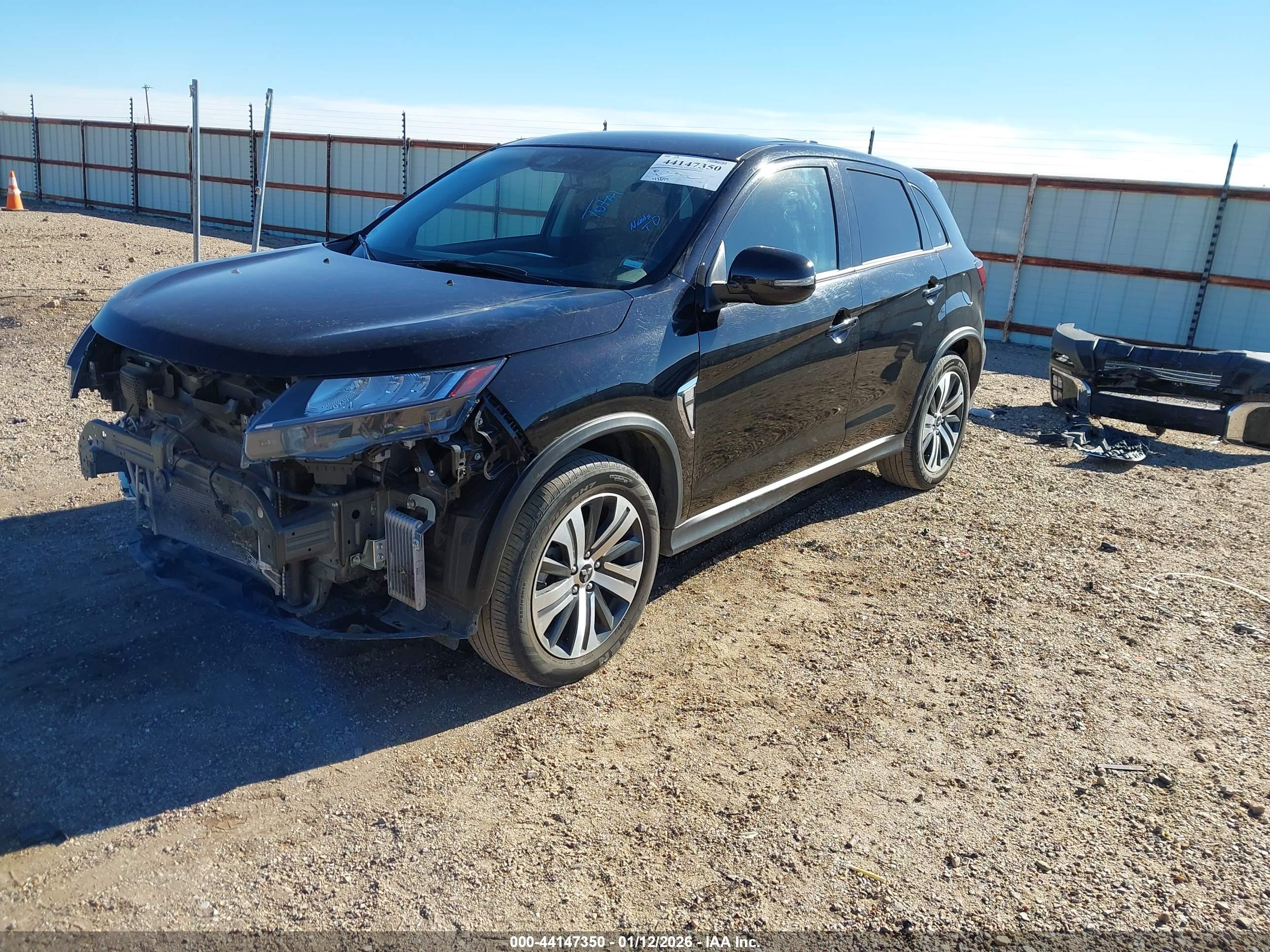 MITSUBISHI OUTLANDER image 2