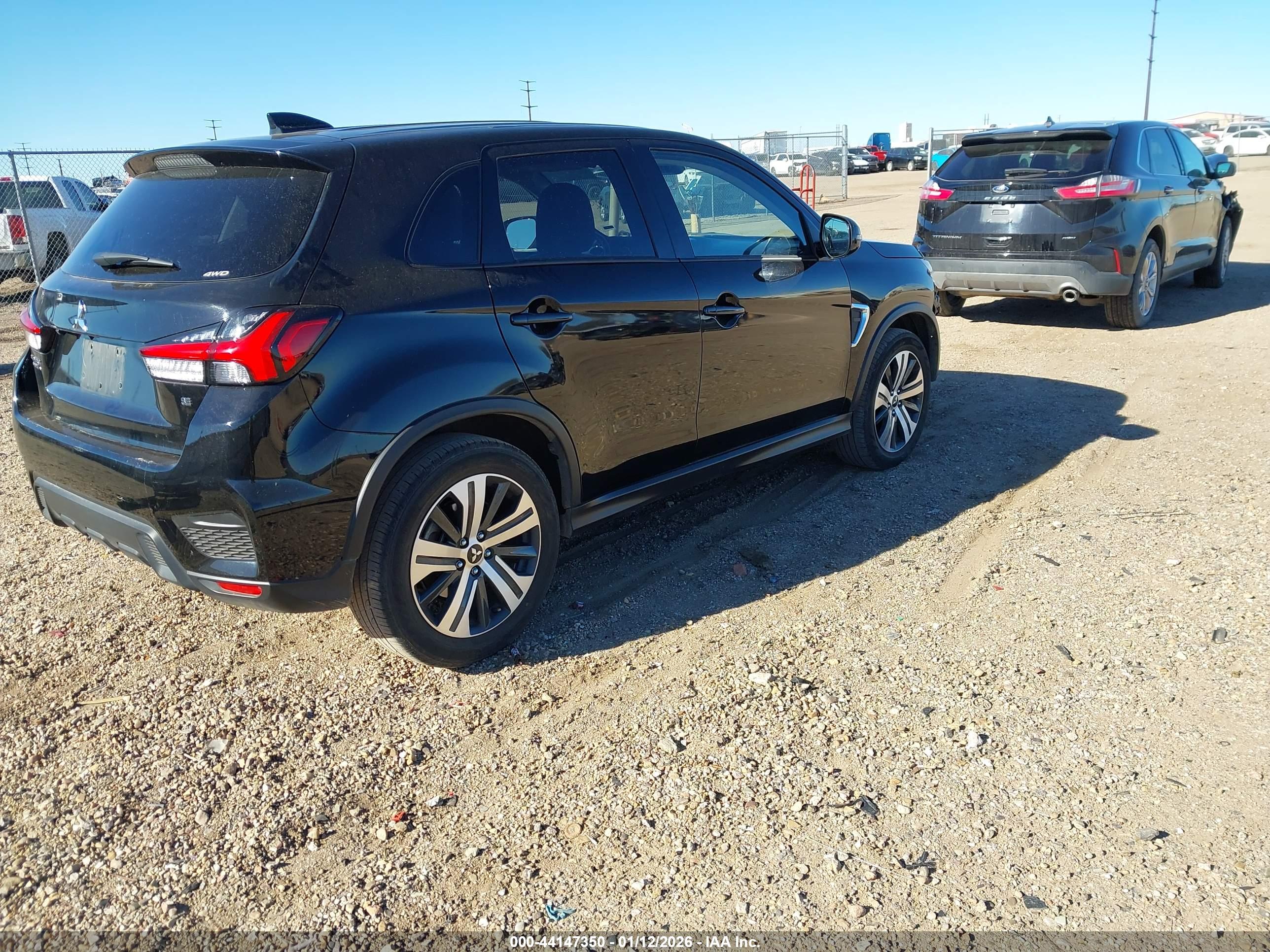 MITSUBISHI OUTLANDER image 4