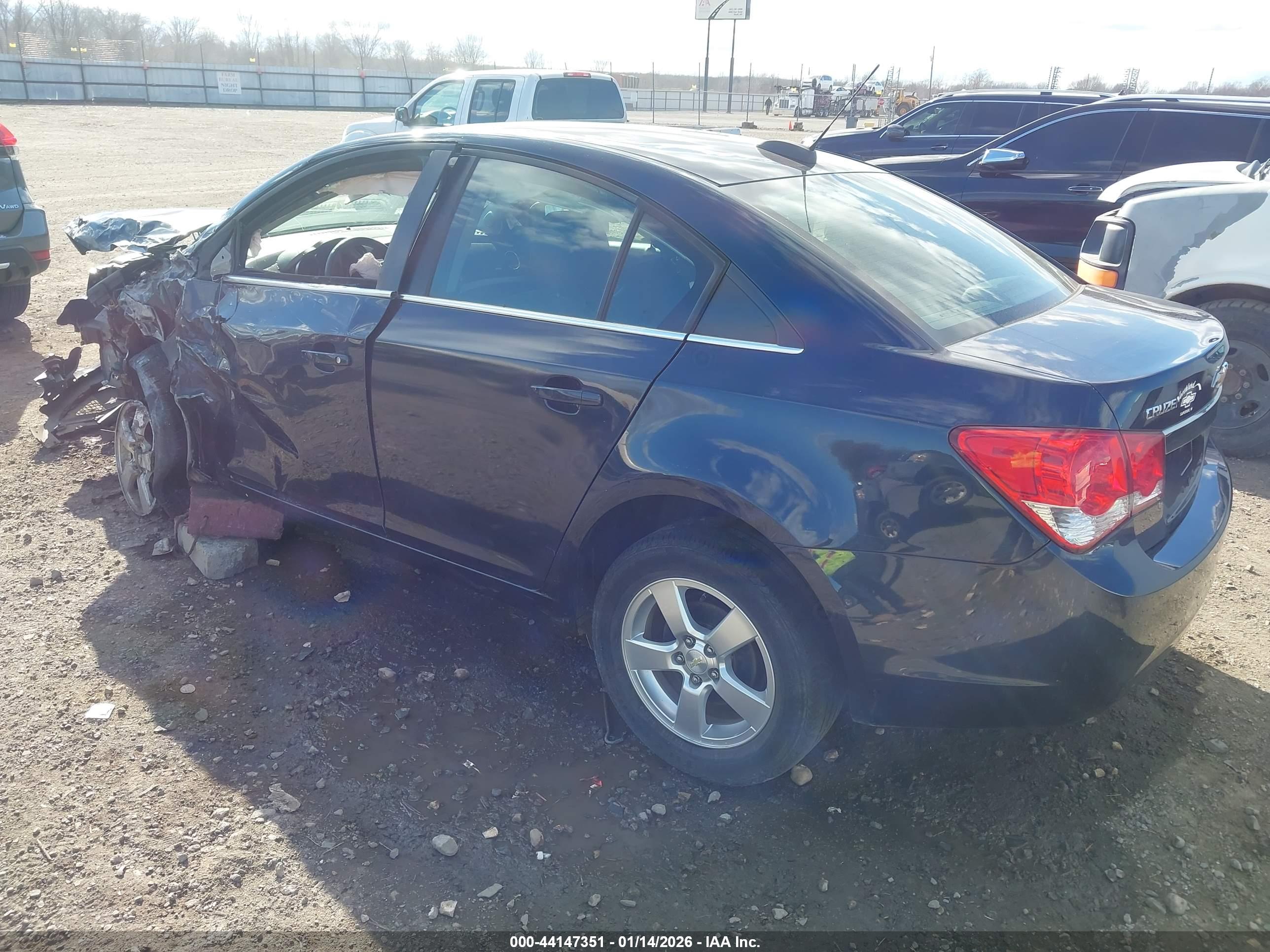 CHEVROLET CRUZE image 3