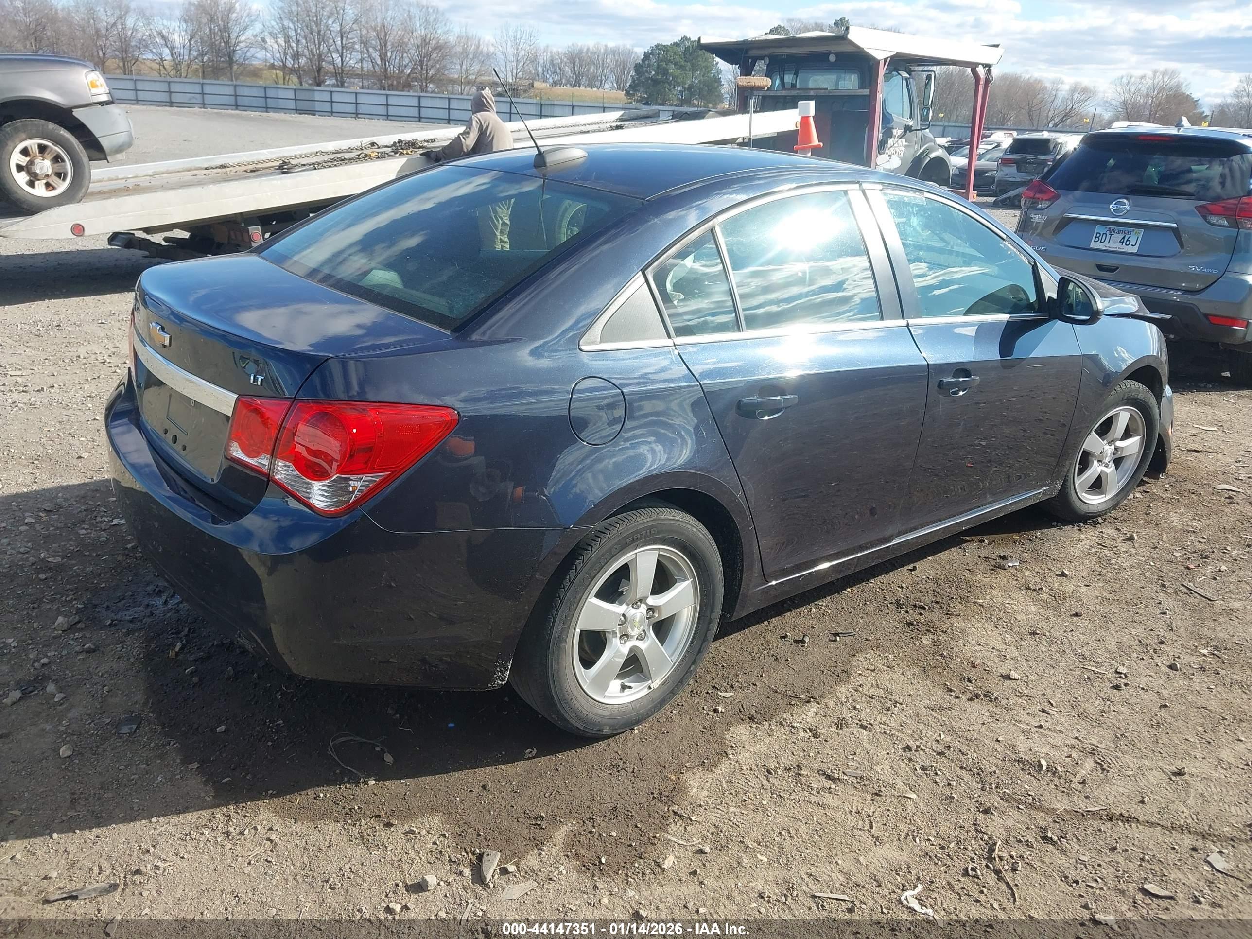 CHEVROLET CRUZE image 4
