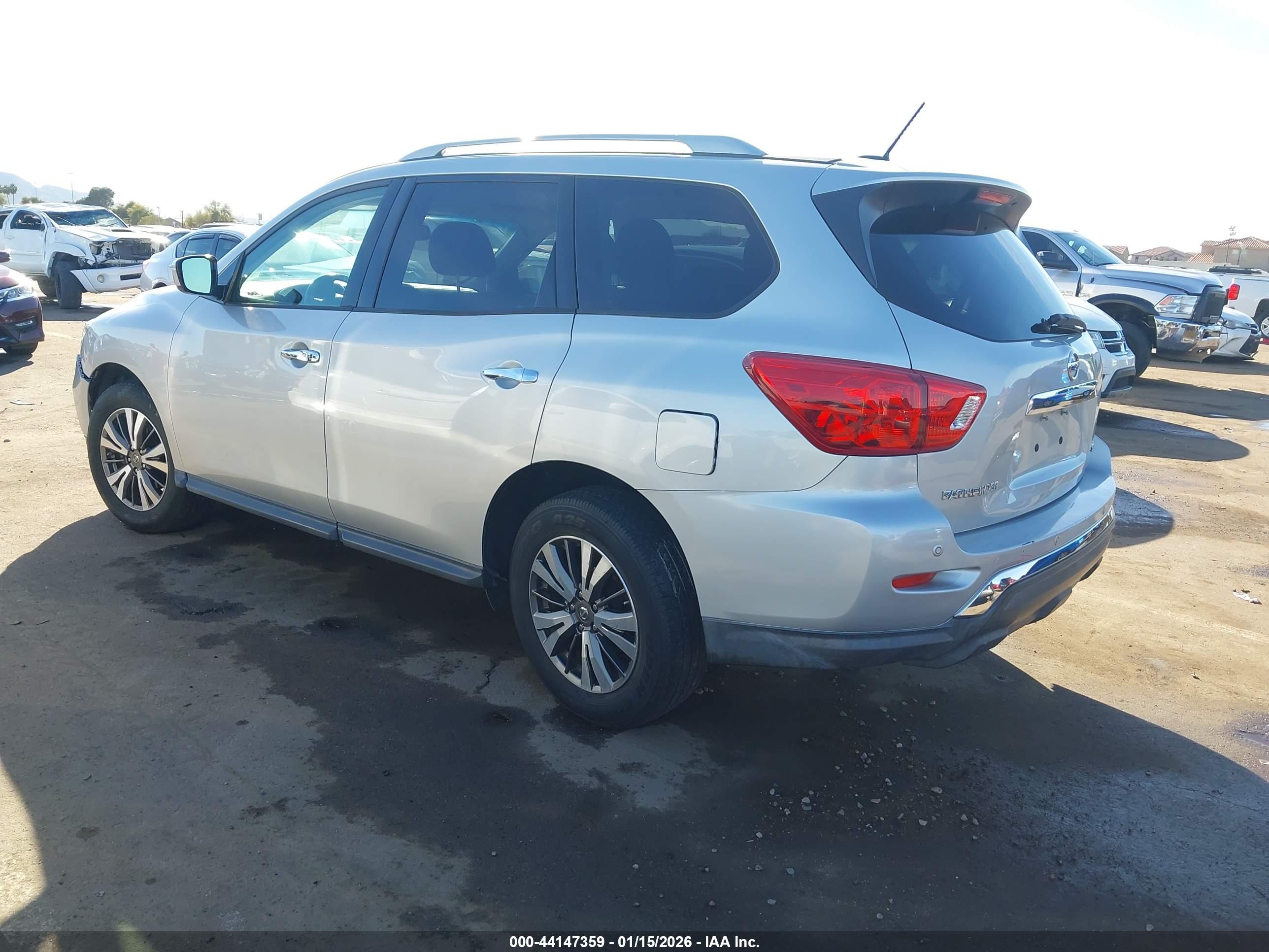NISSAN PATHFINDER image 3