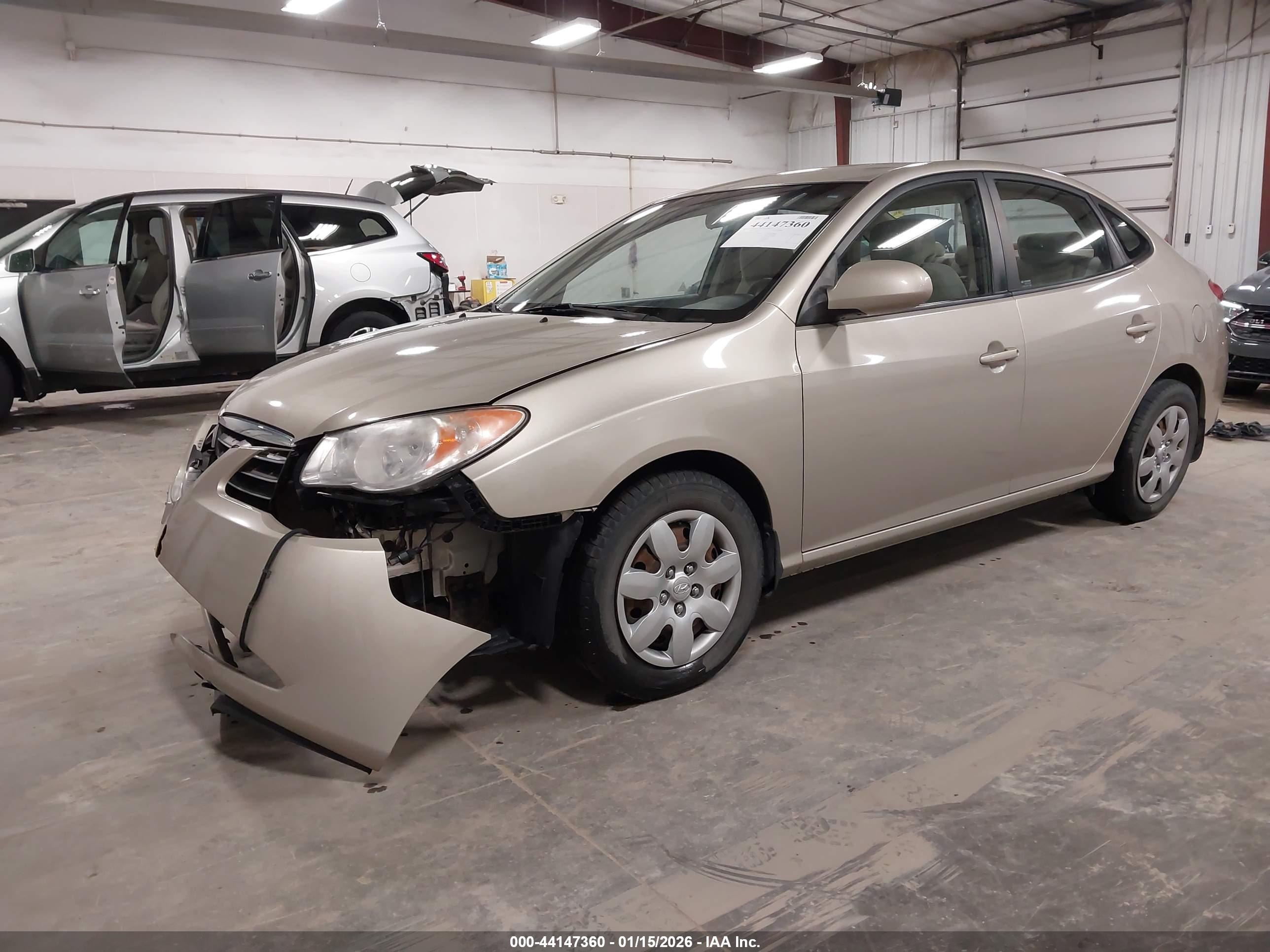 HYUNDAI ELANTRA image 2