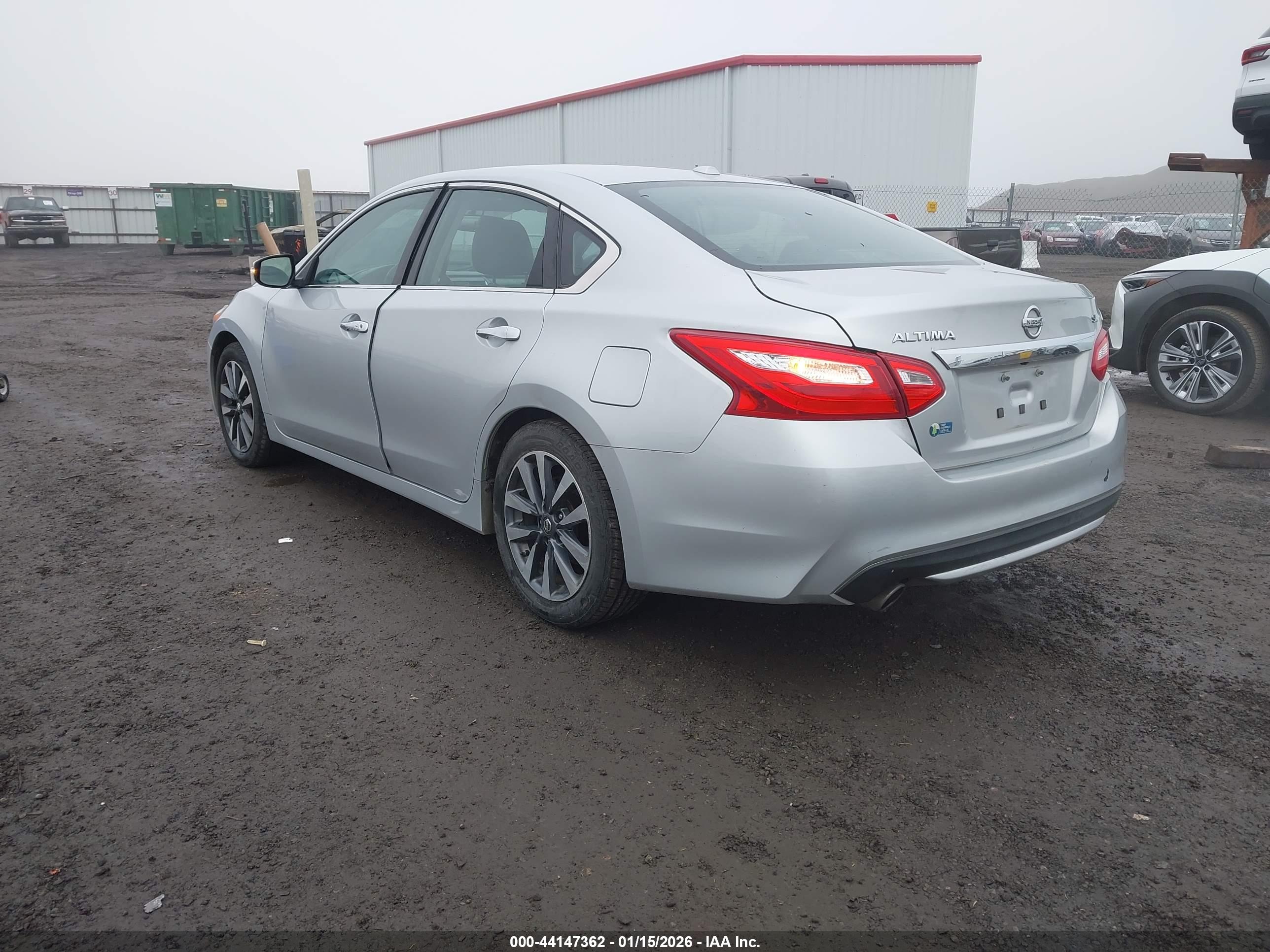 NISSAN ALTIMA image 3