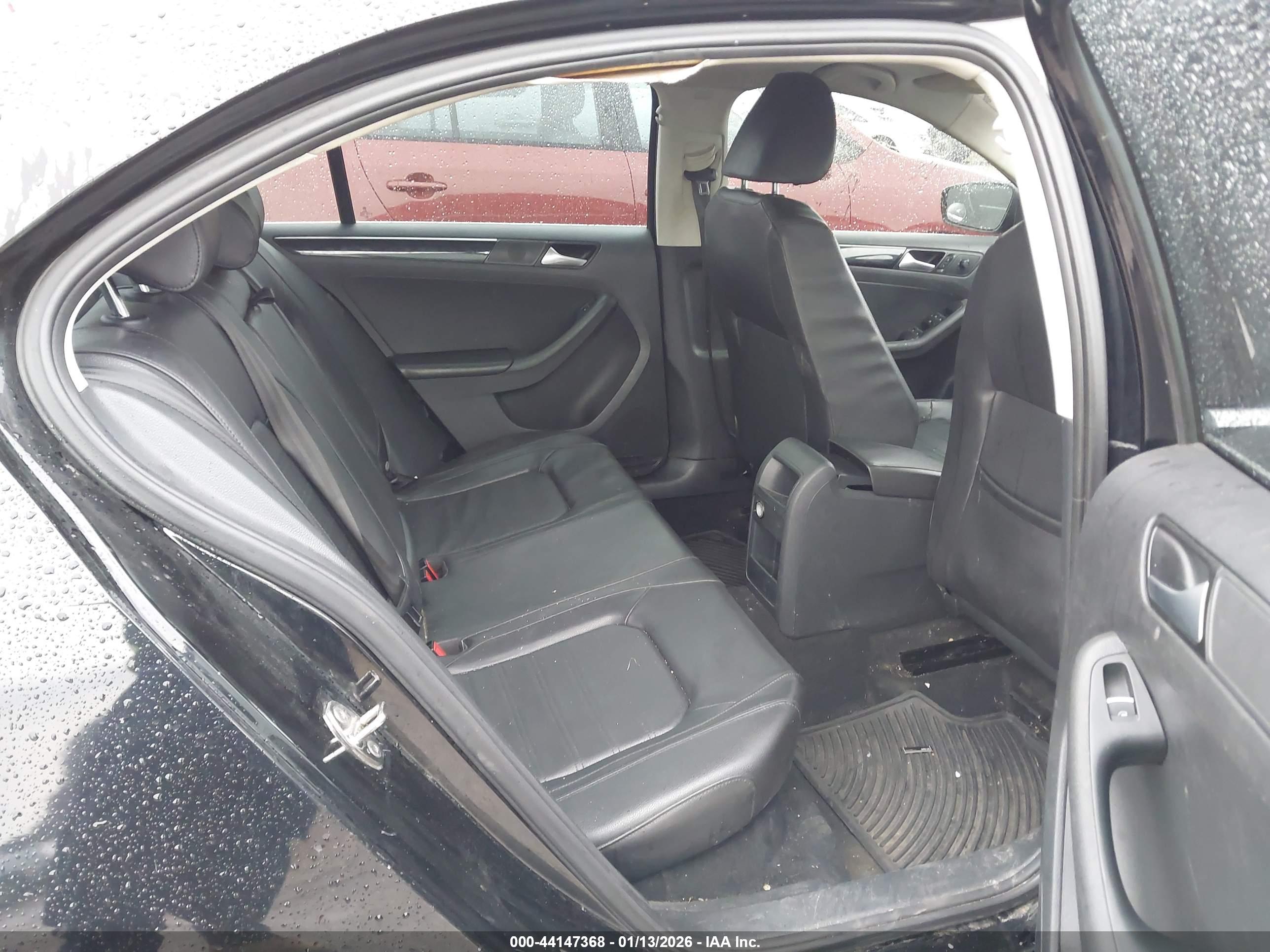 VOLKSWAGEN JETTA image 8