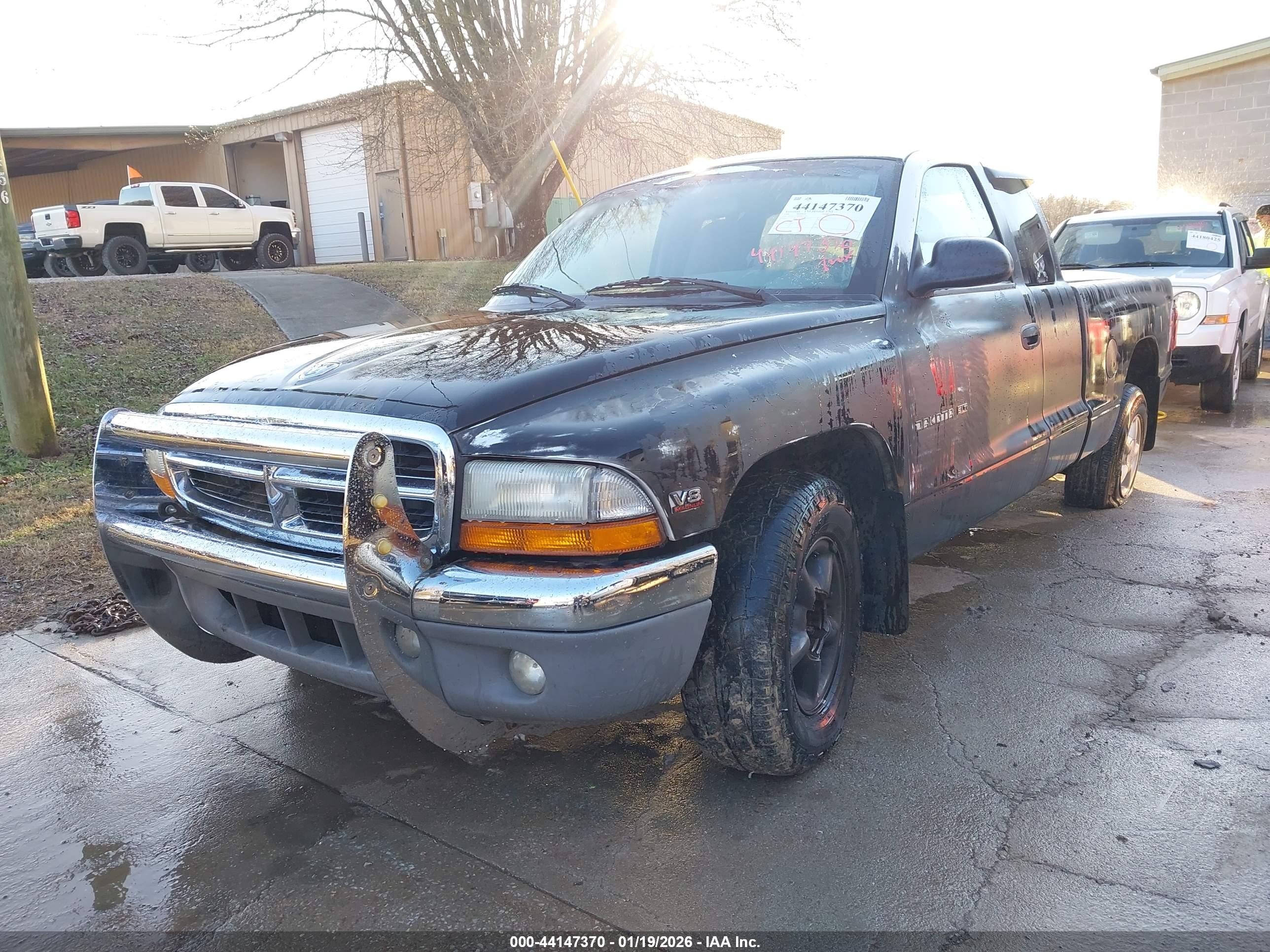 DODGE DAKOTA image 2