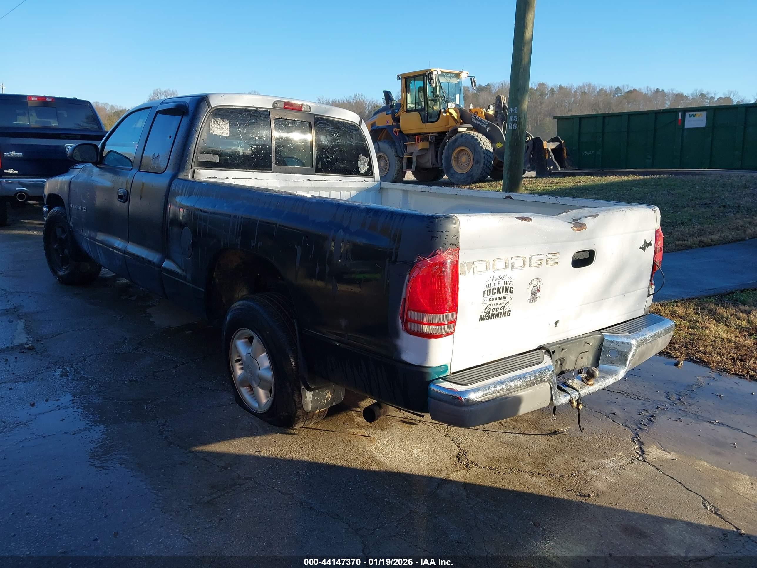 DODGE DAKOTA image 3
