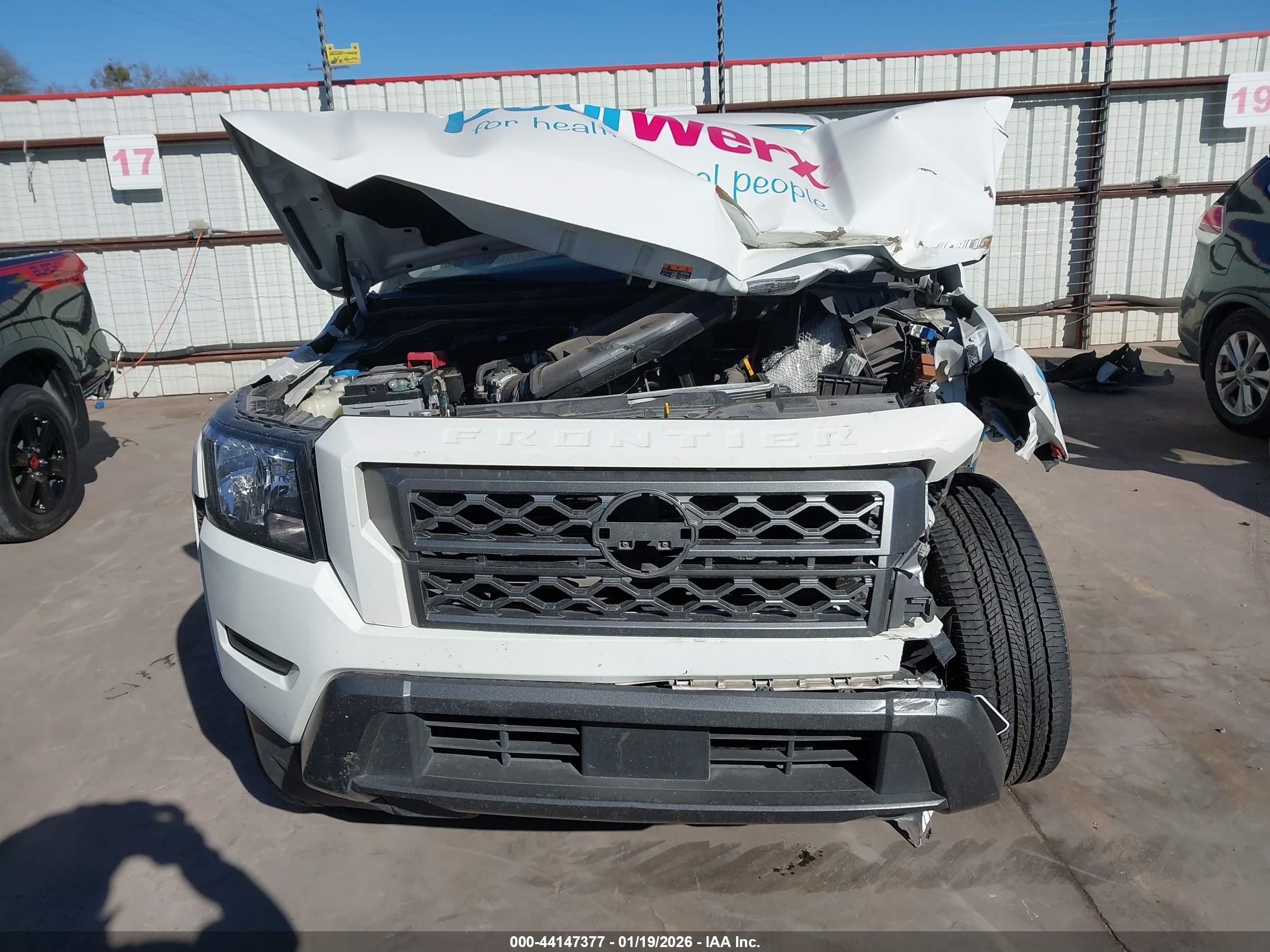NISSAN FRONTIER image 6