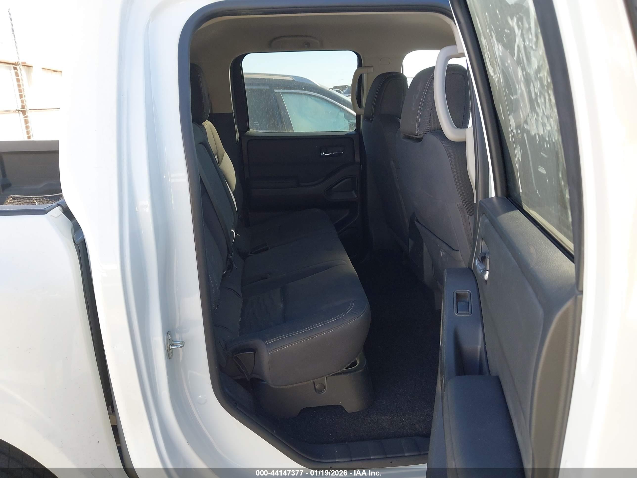NISSAN FRONTIER image 8