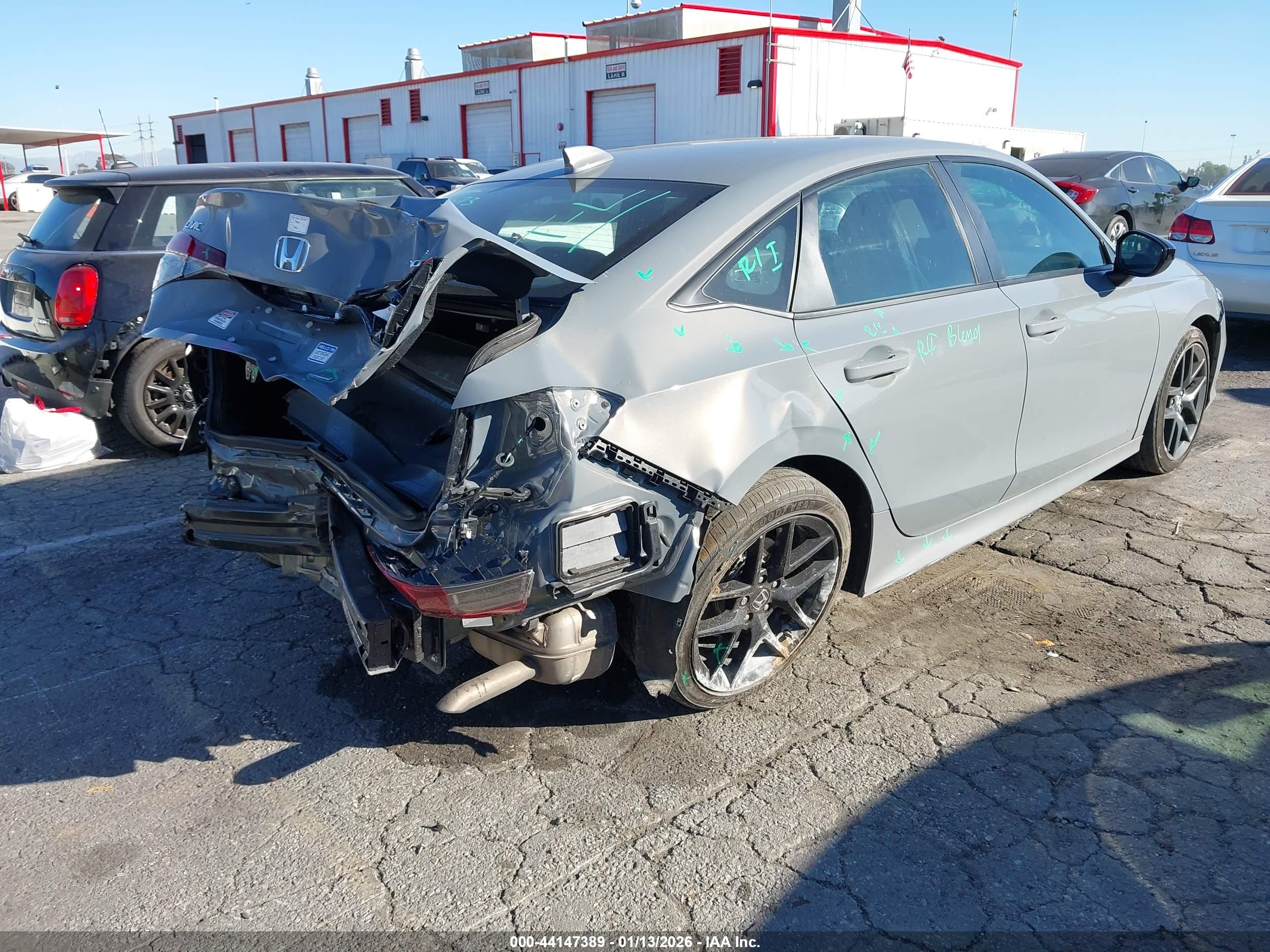 HONDA CIVIC image 4