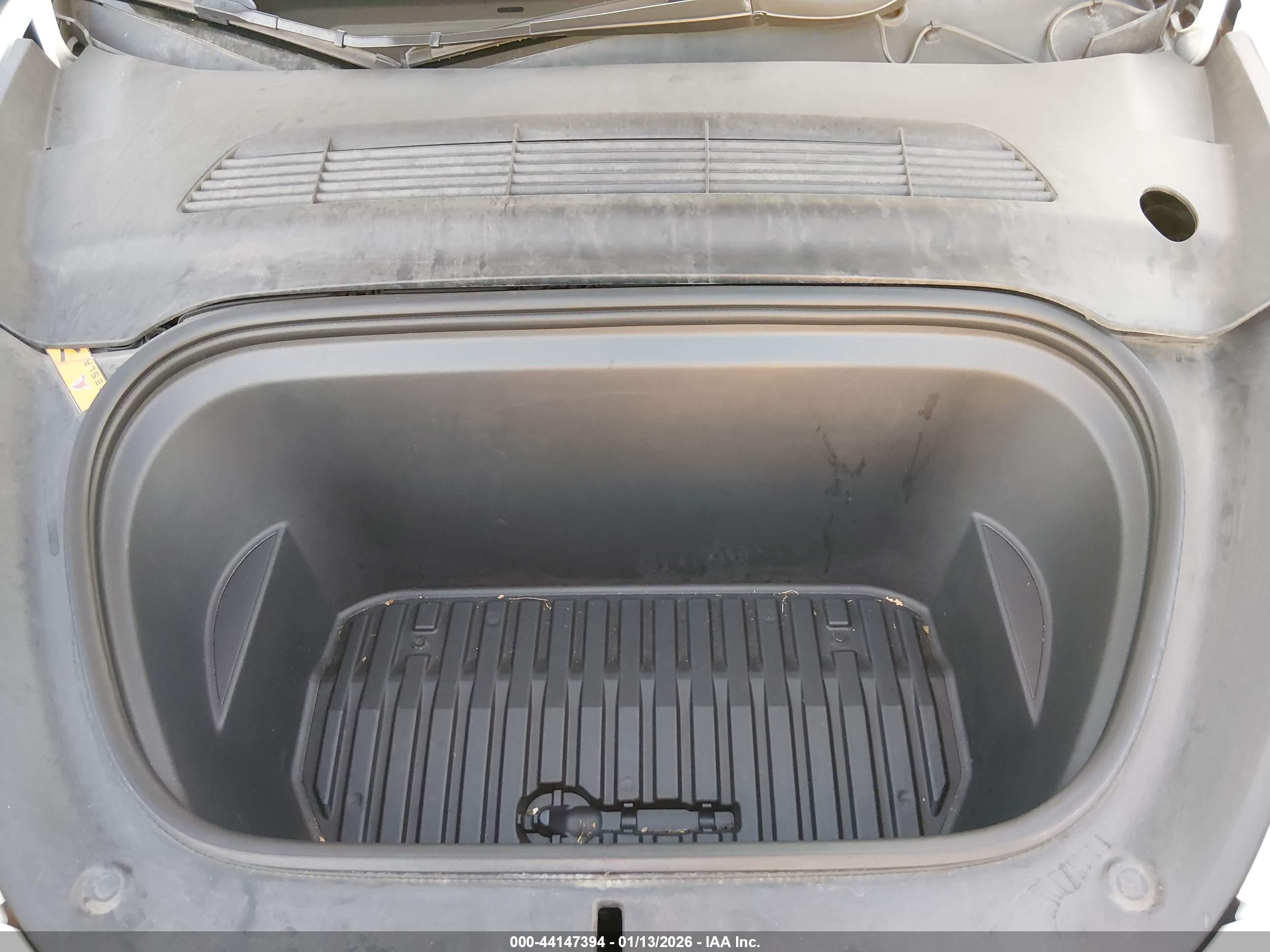 TESLA MODEL image 10