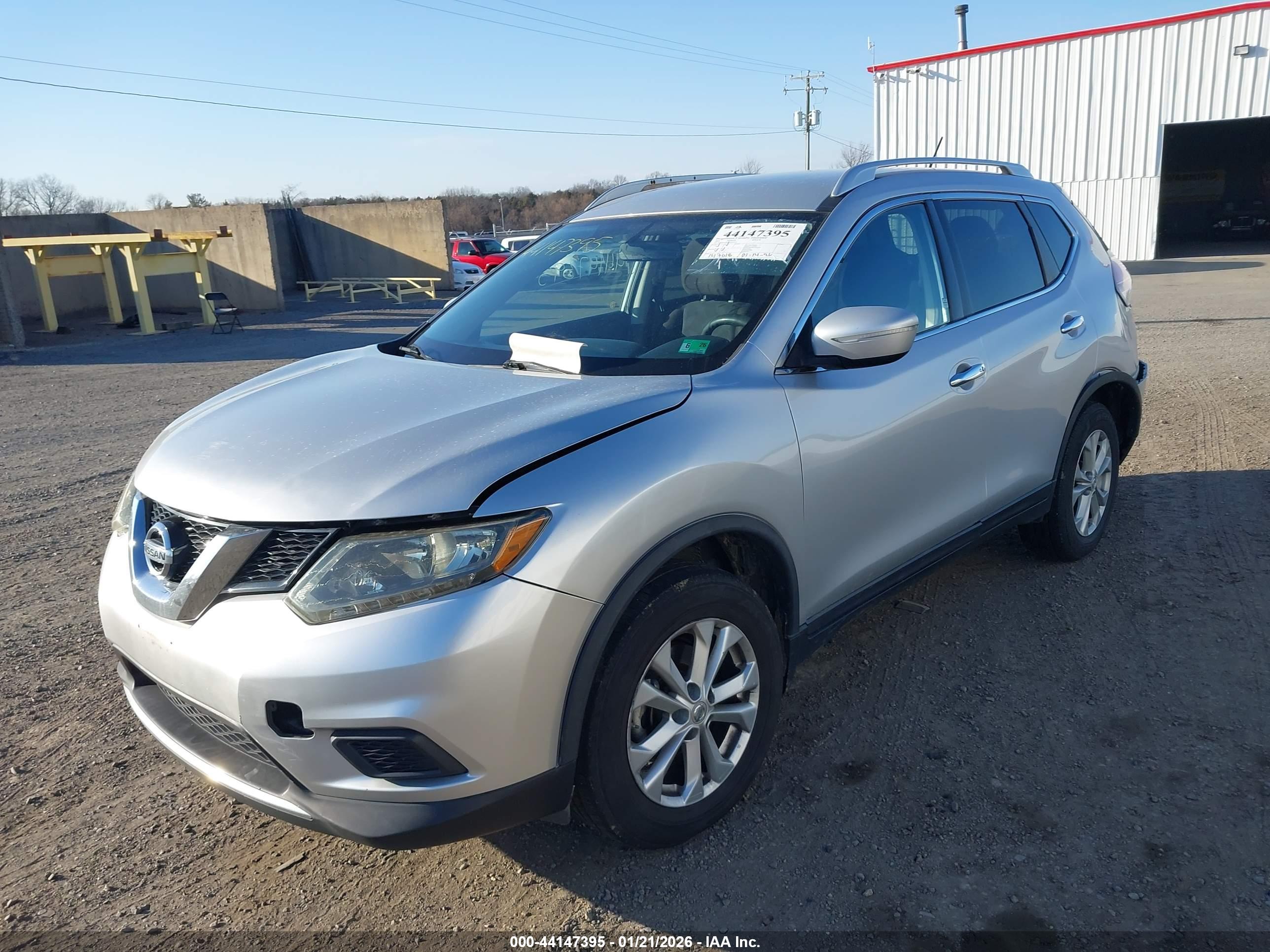 NISSAN ROGUE image 2