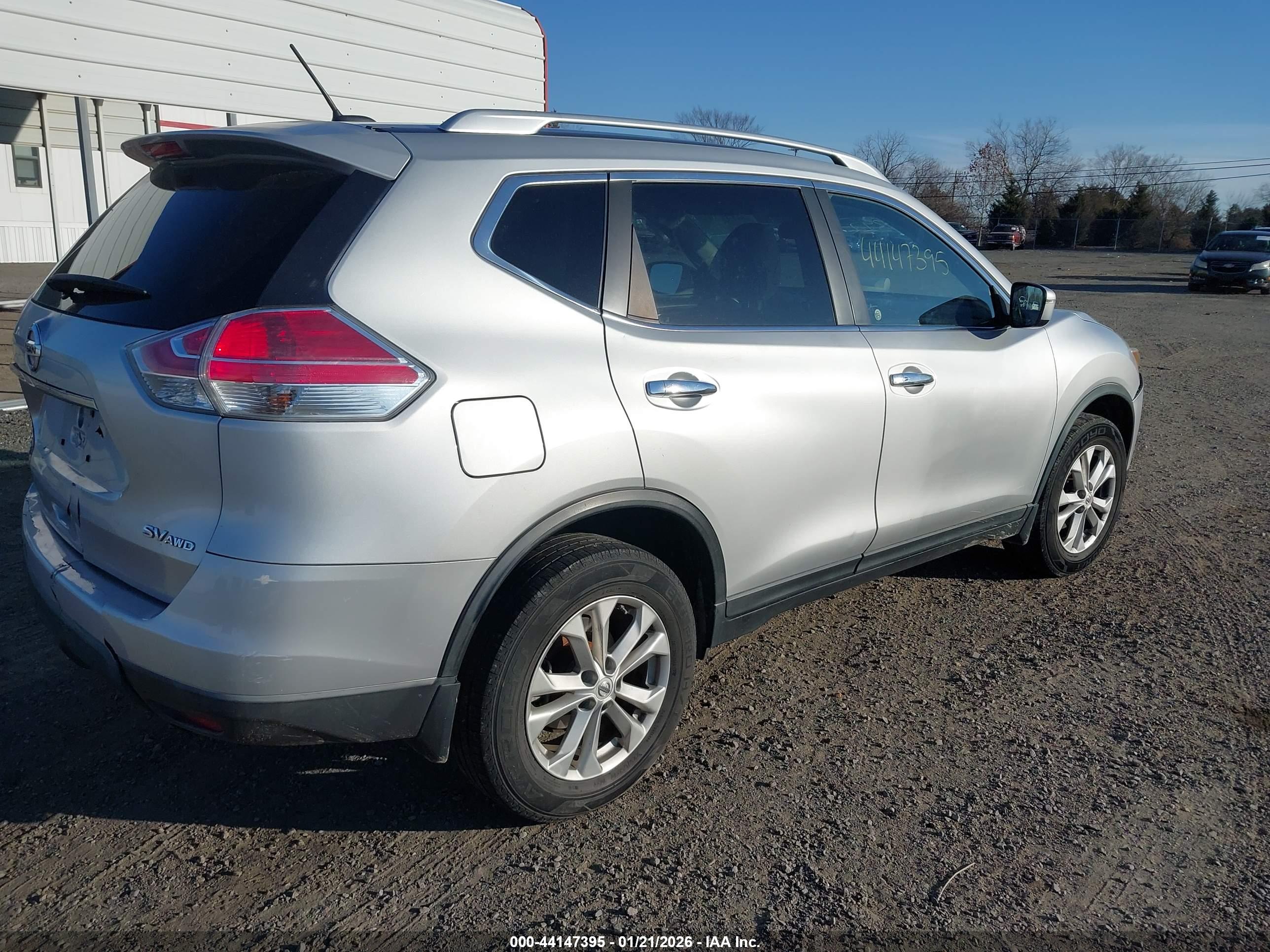 NISSAN ROGUE image 4