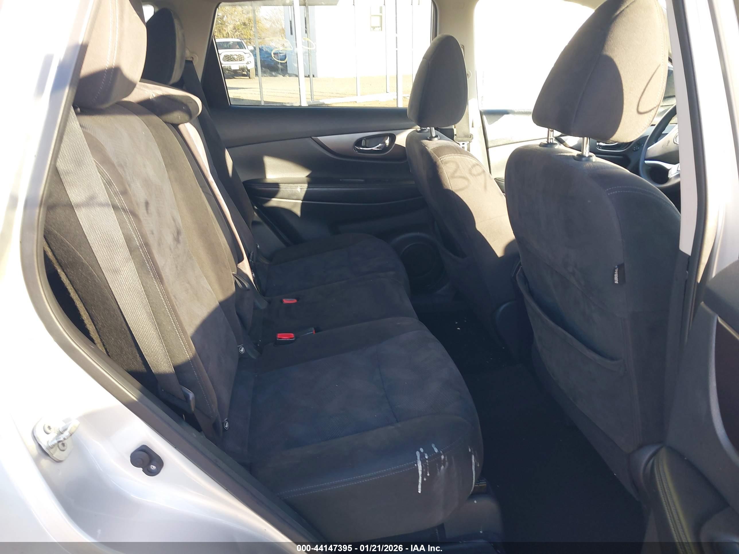 NISSAN ROGUE image 8