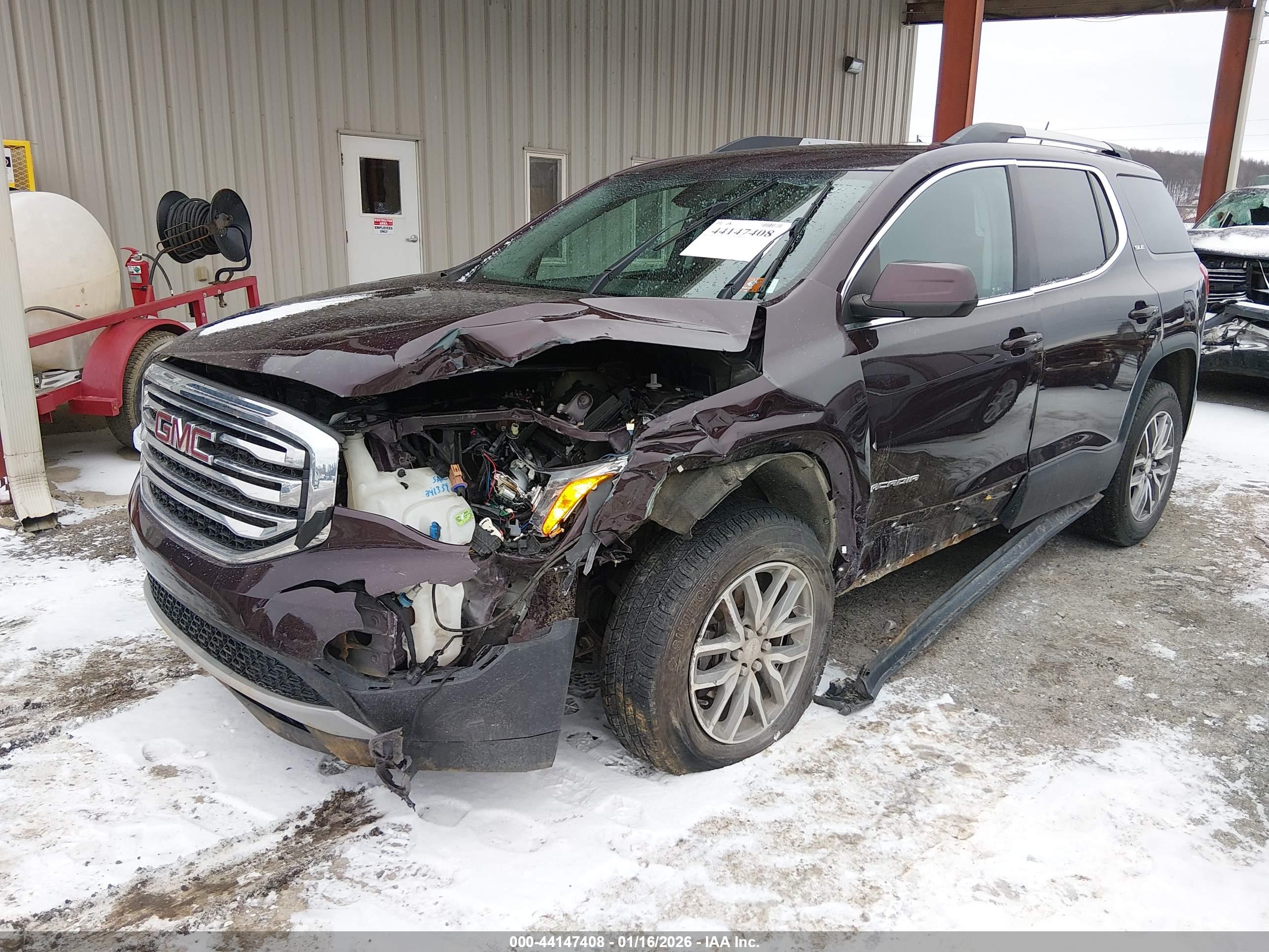 GMC ACADIA image 2