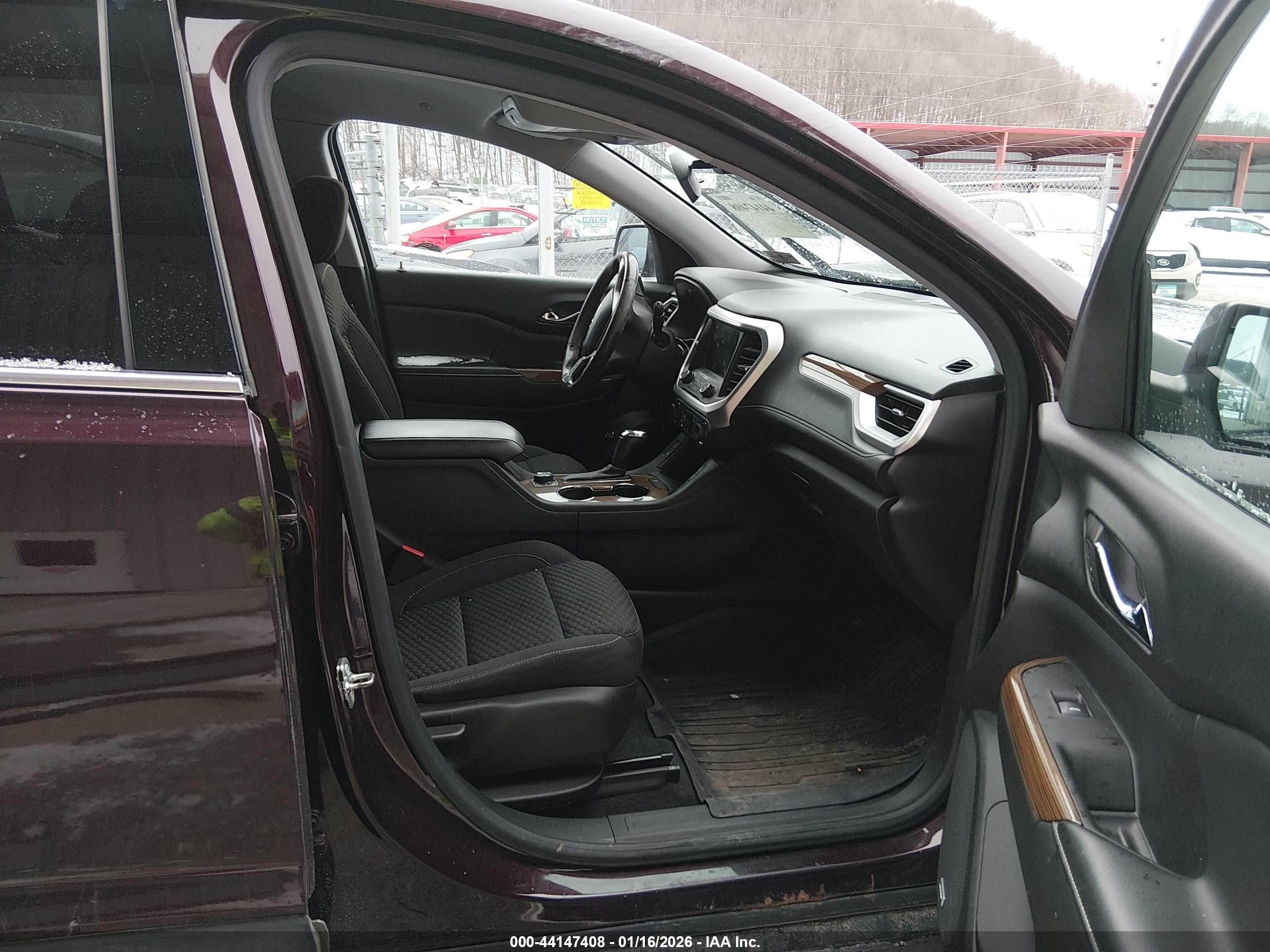 GMC ACADIA image 5