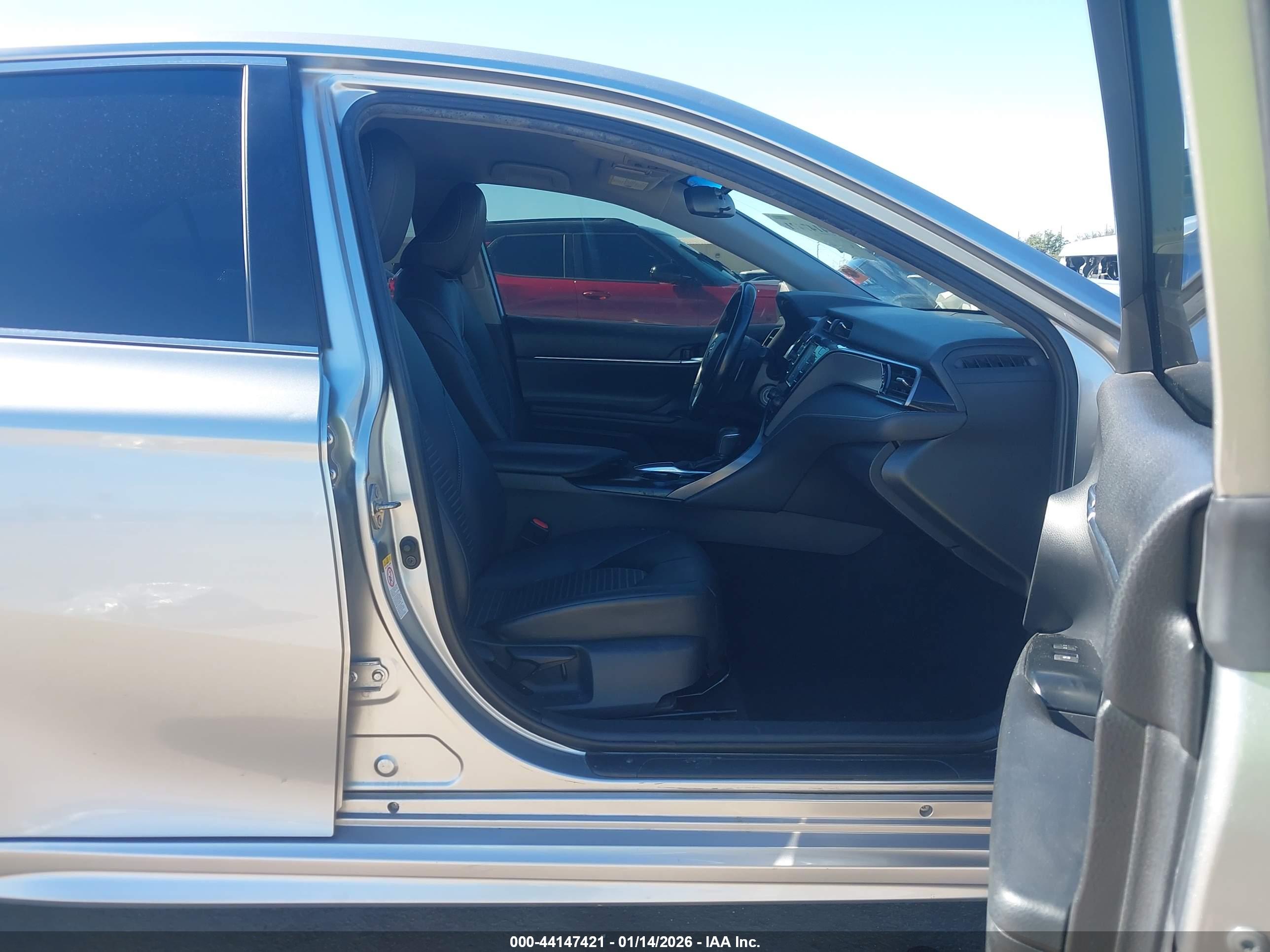 TOYOTA CAMRY image 5