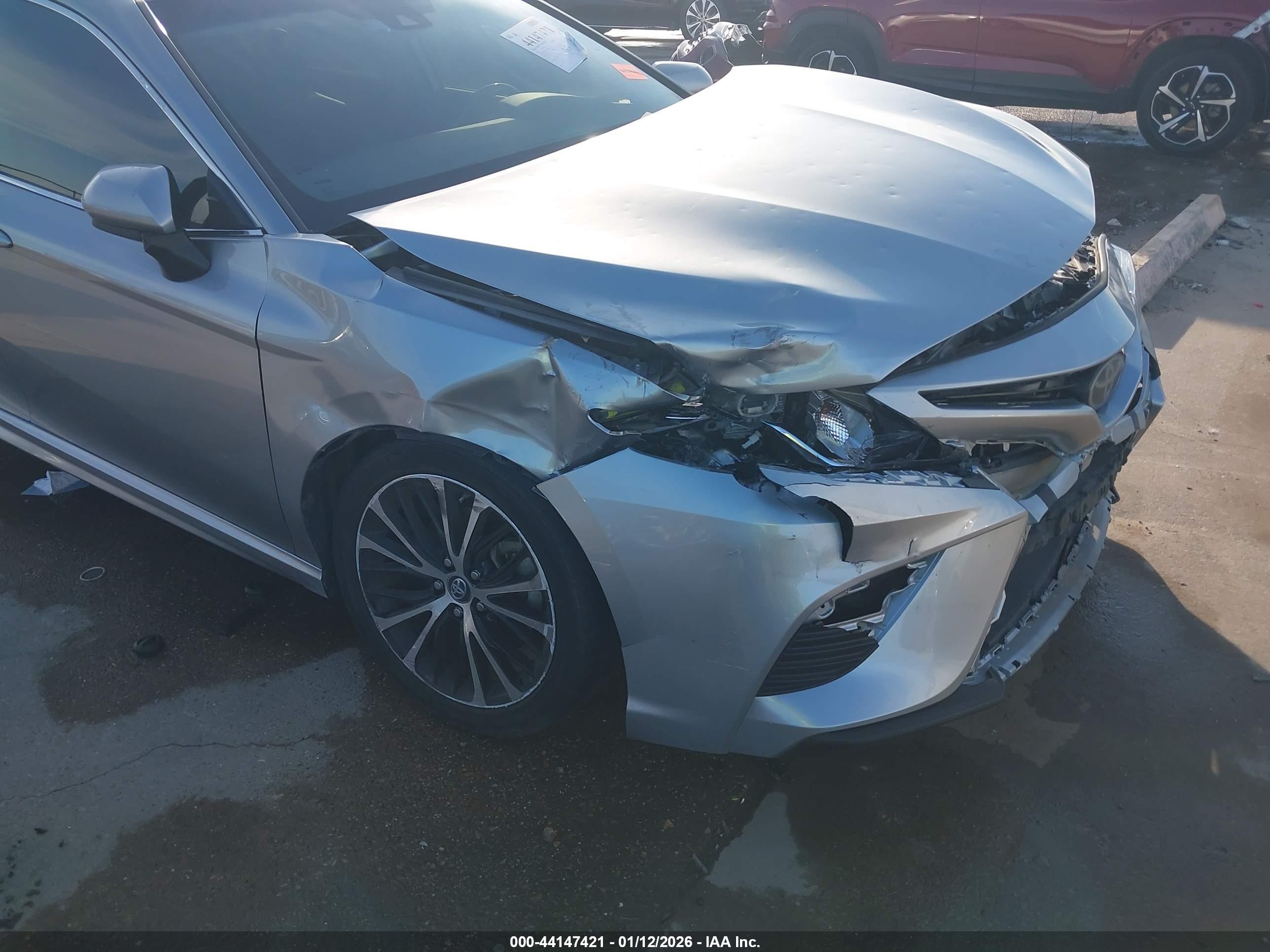 TOYOTA CAMRY image 6