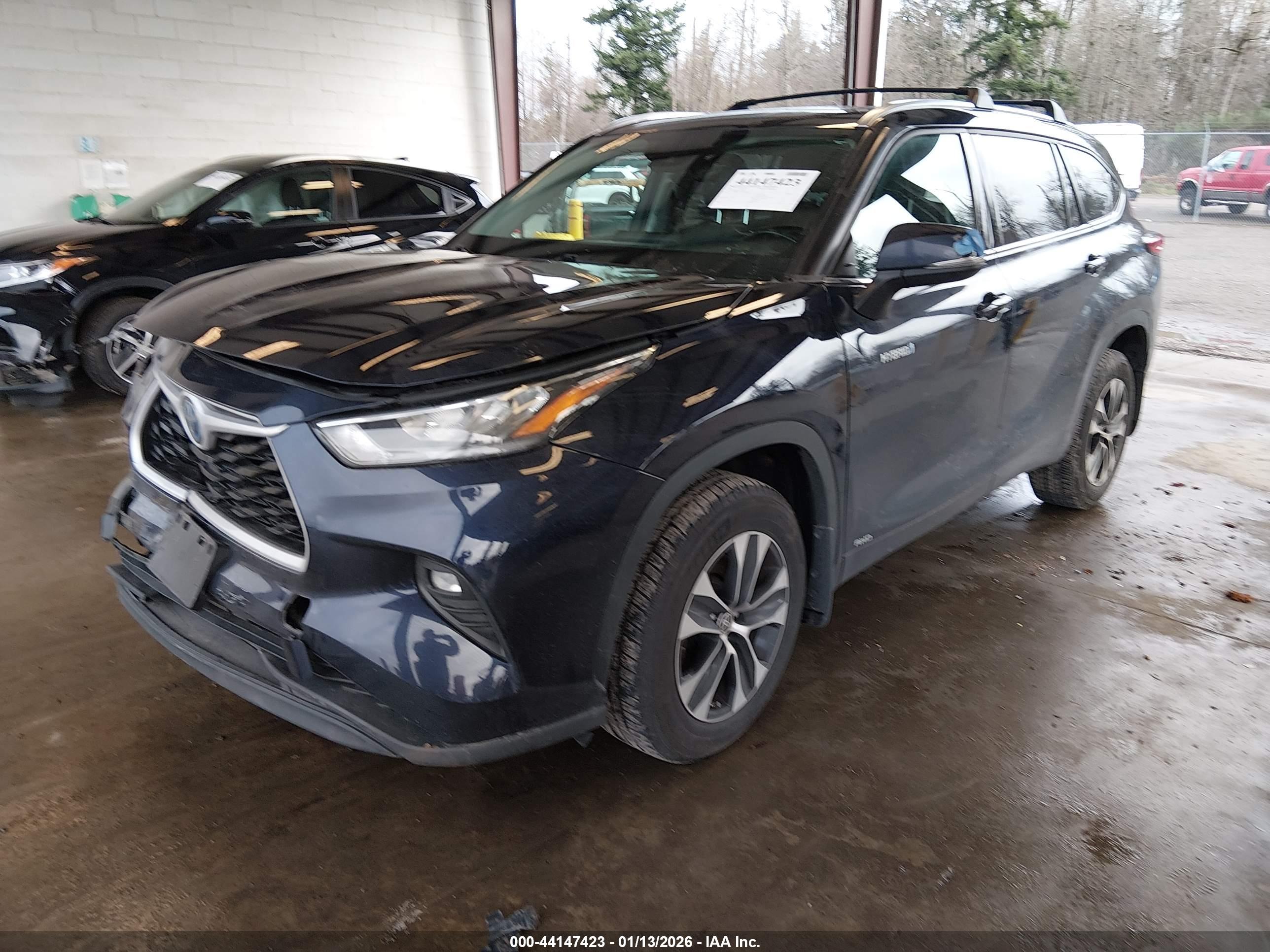 TOYOTA HIGHLANDER image 2