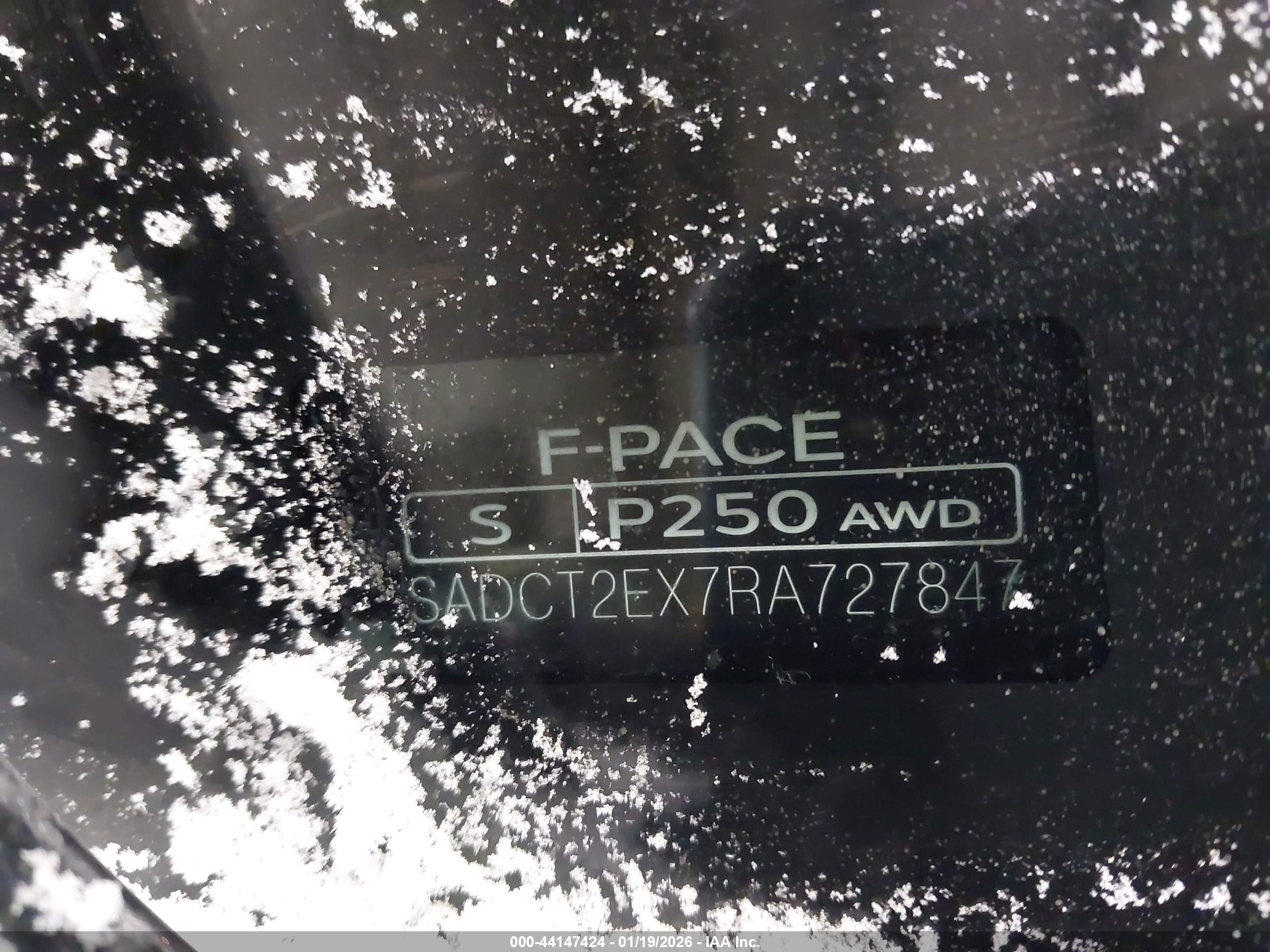 JAGUAR F-PACE image 9