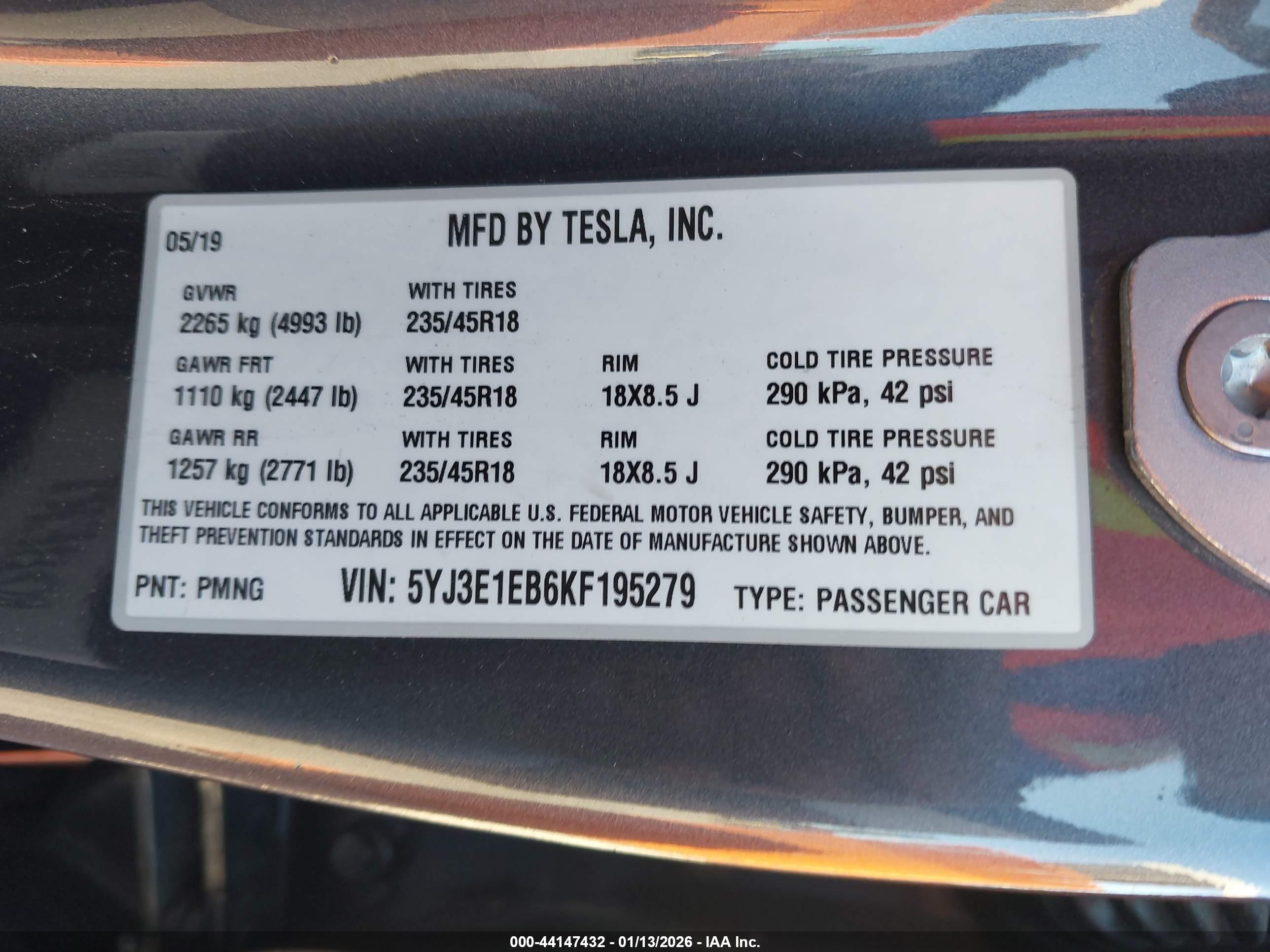 TESLA MODEL image 9