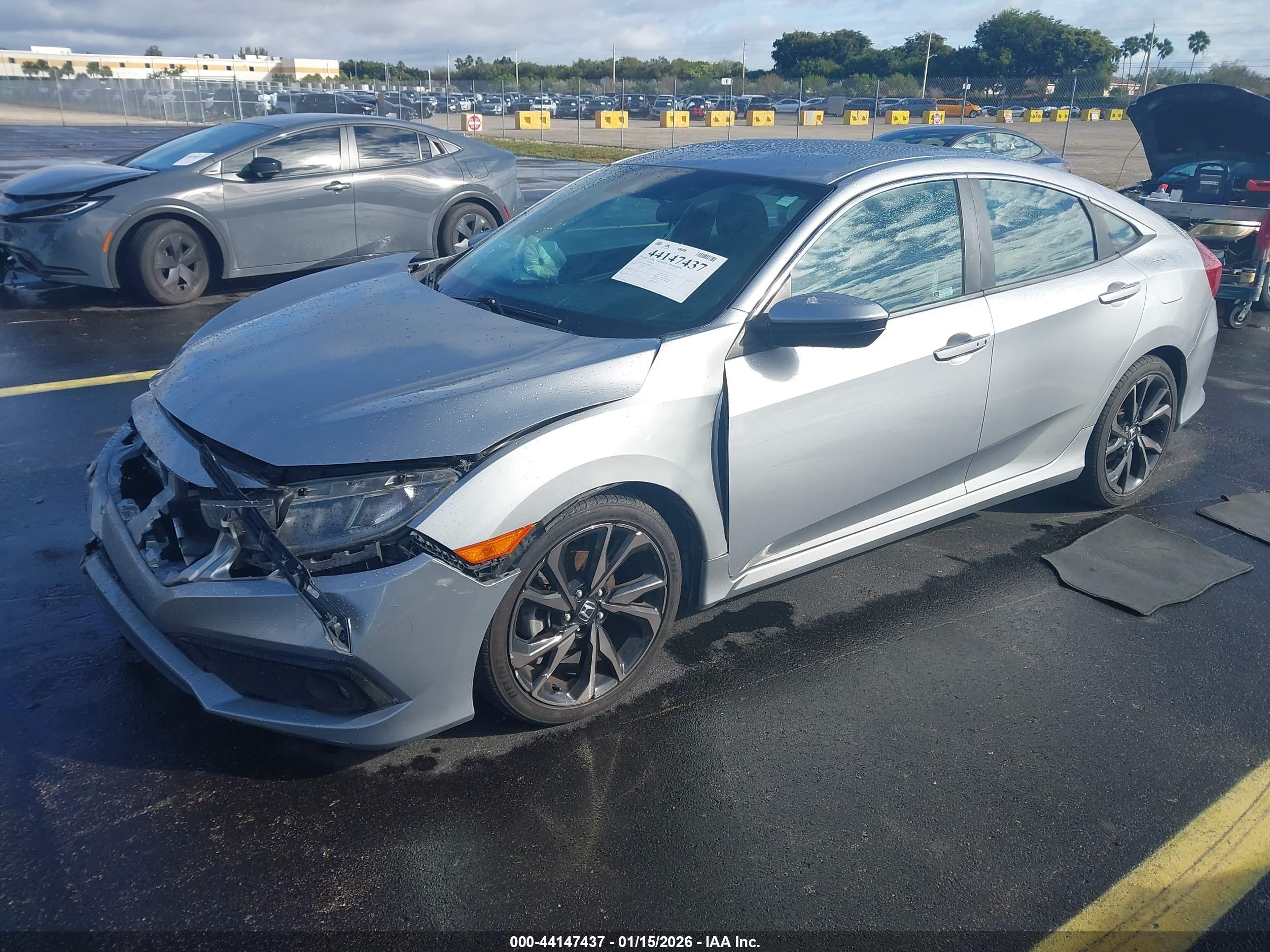 HONDA CIVIC image 2