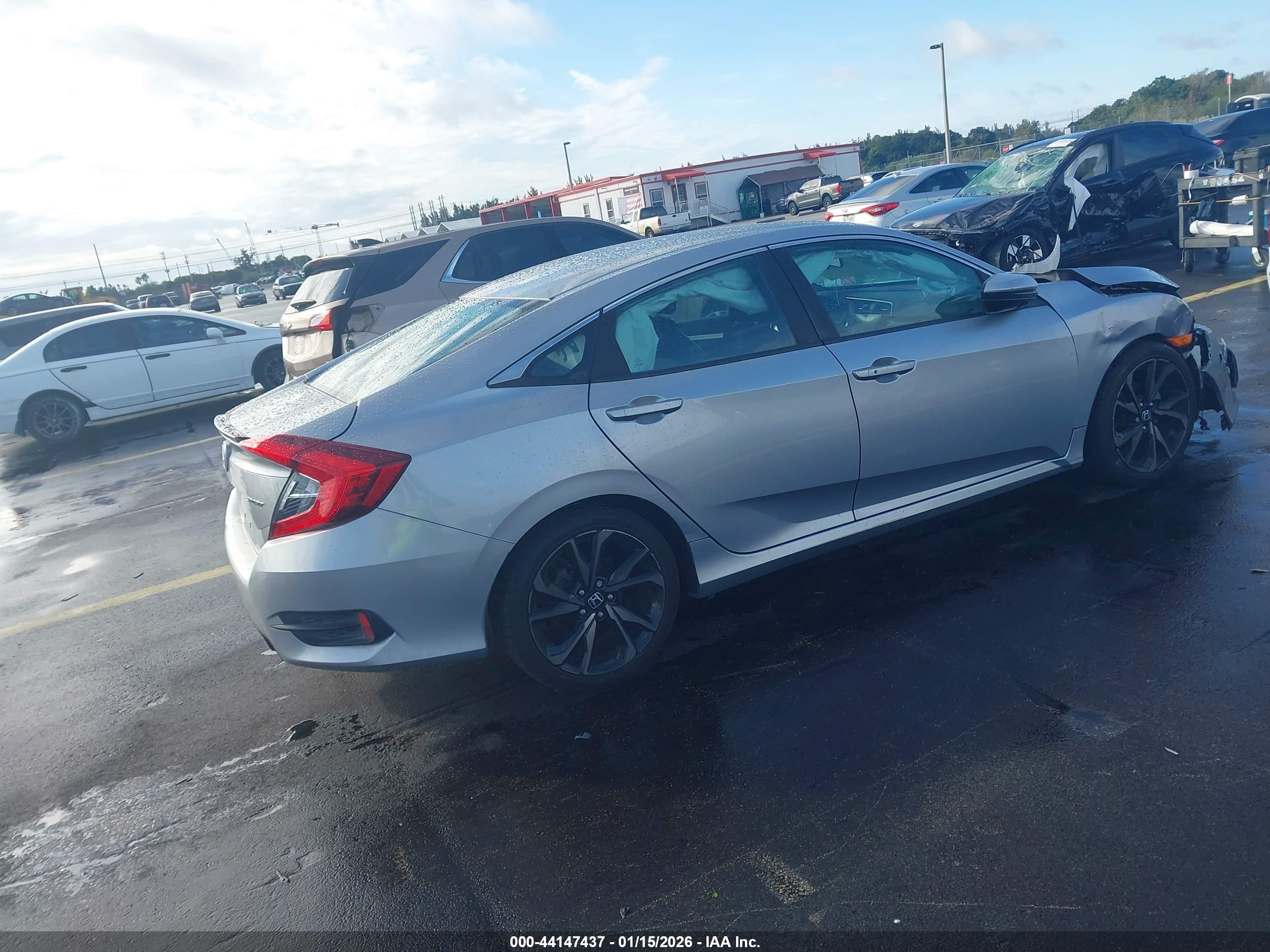 HONDA CIVIC image 4
