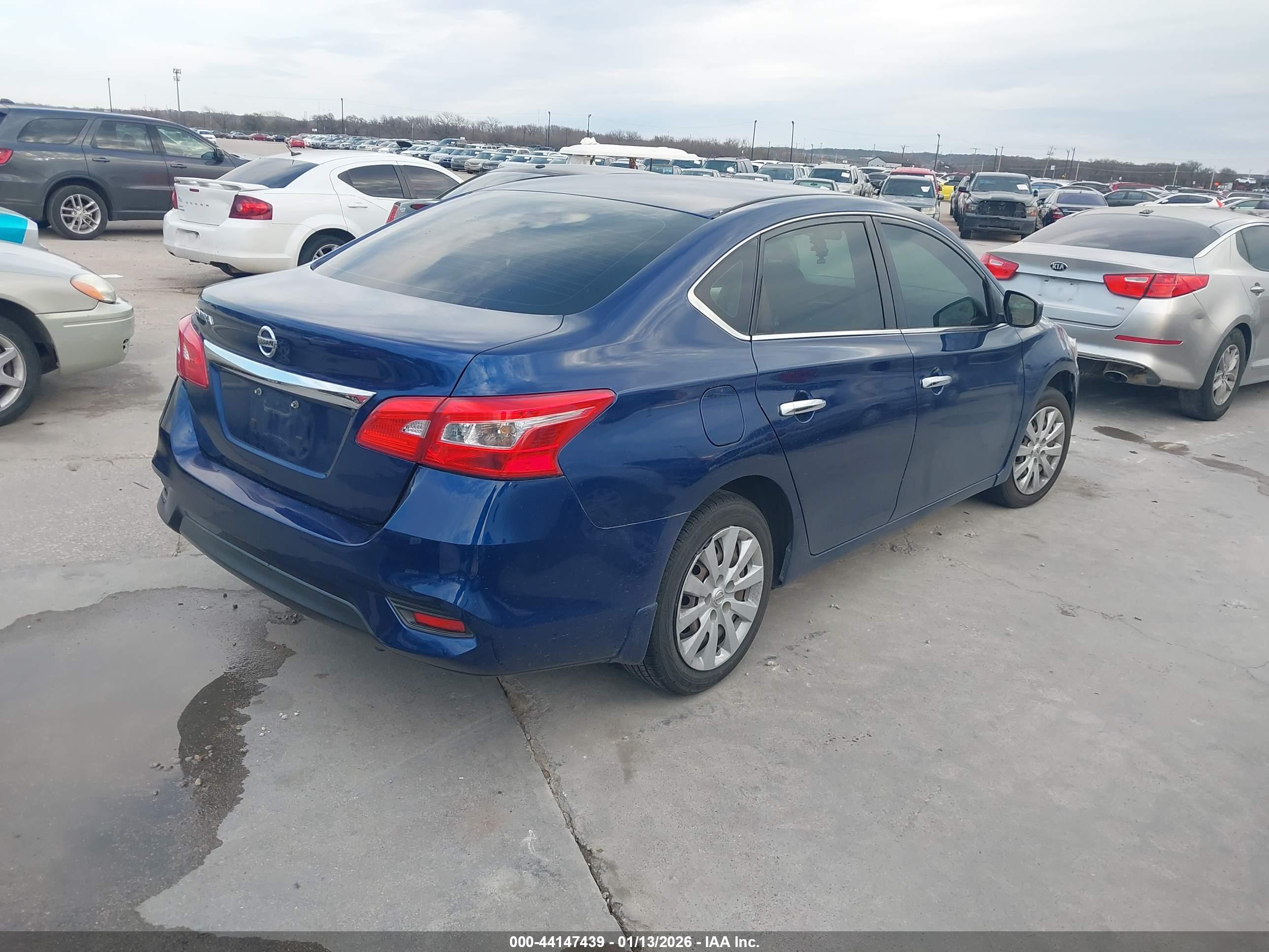 NISSAN SENTRA image 4