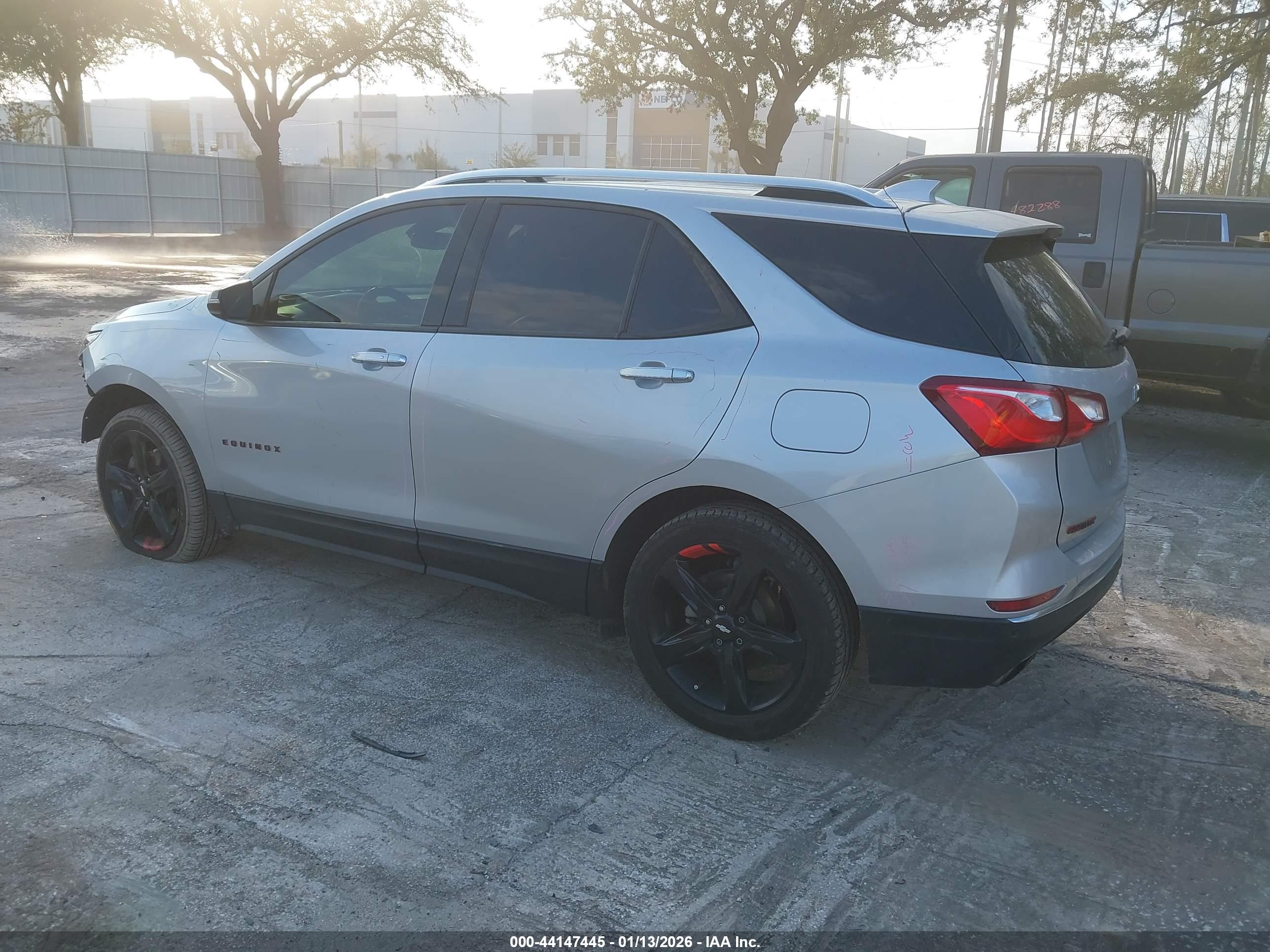 CHEVROLET EQUINOX image 3