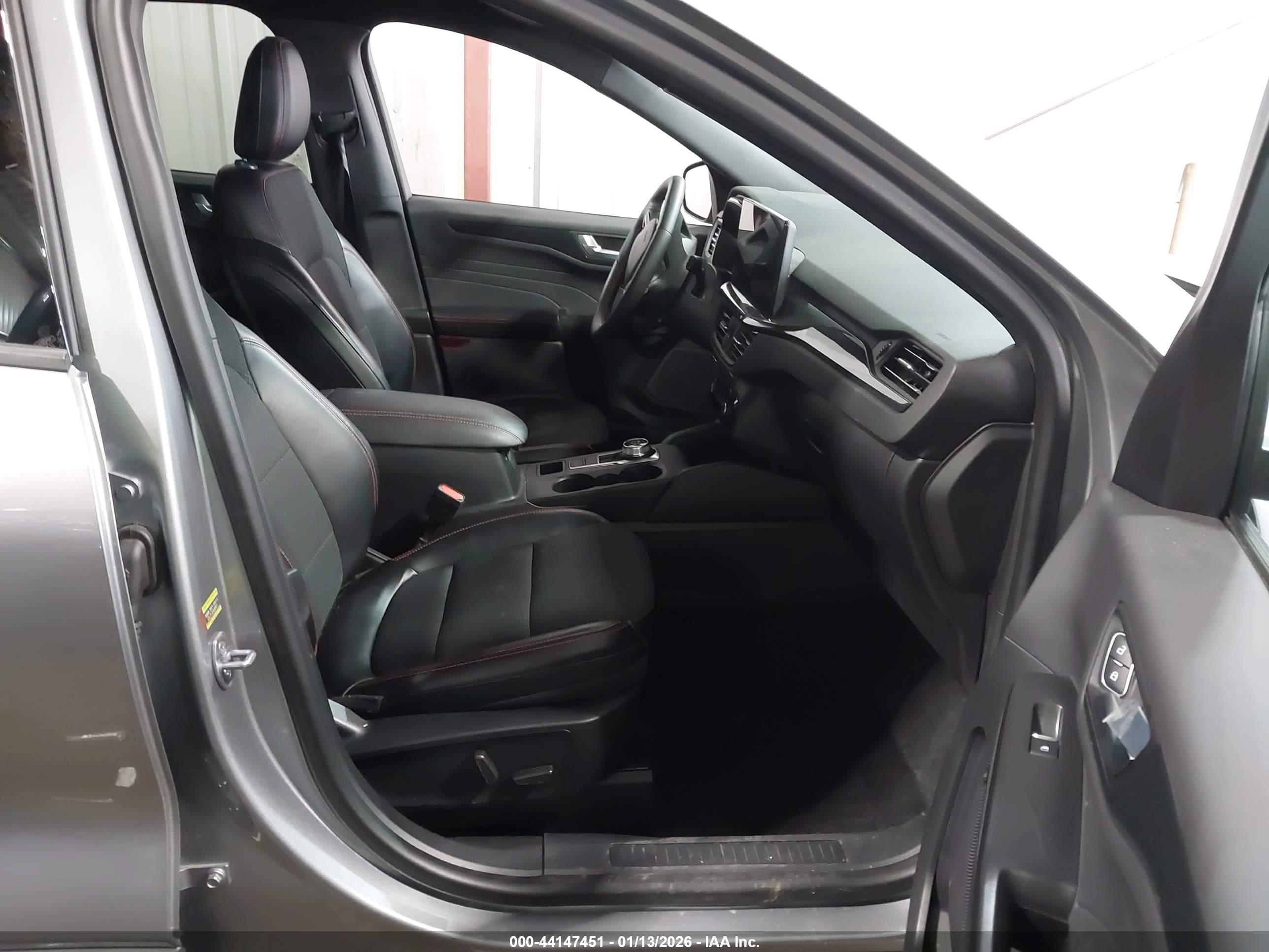 FORD ESCAPE image 5