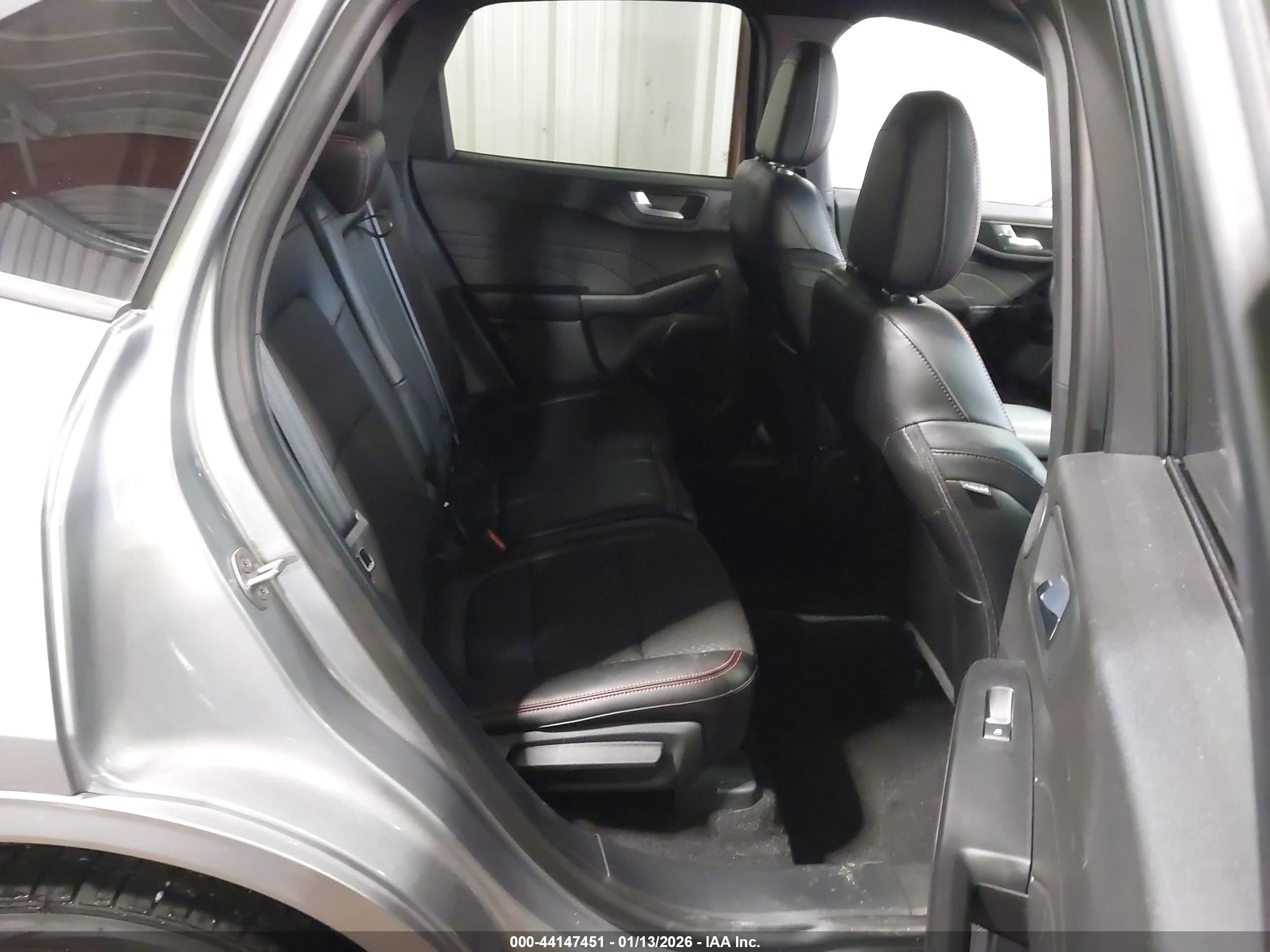 FORD ESCAPE image 8