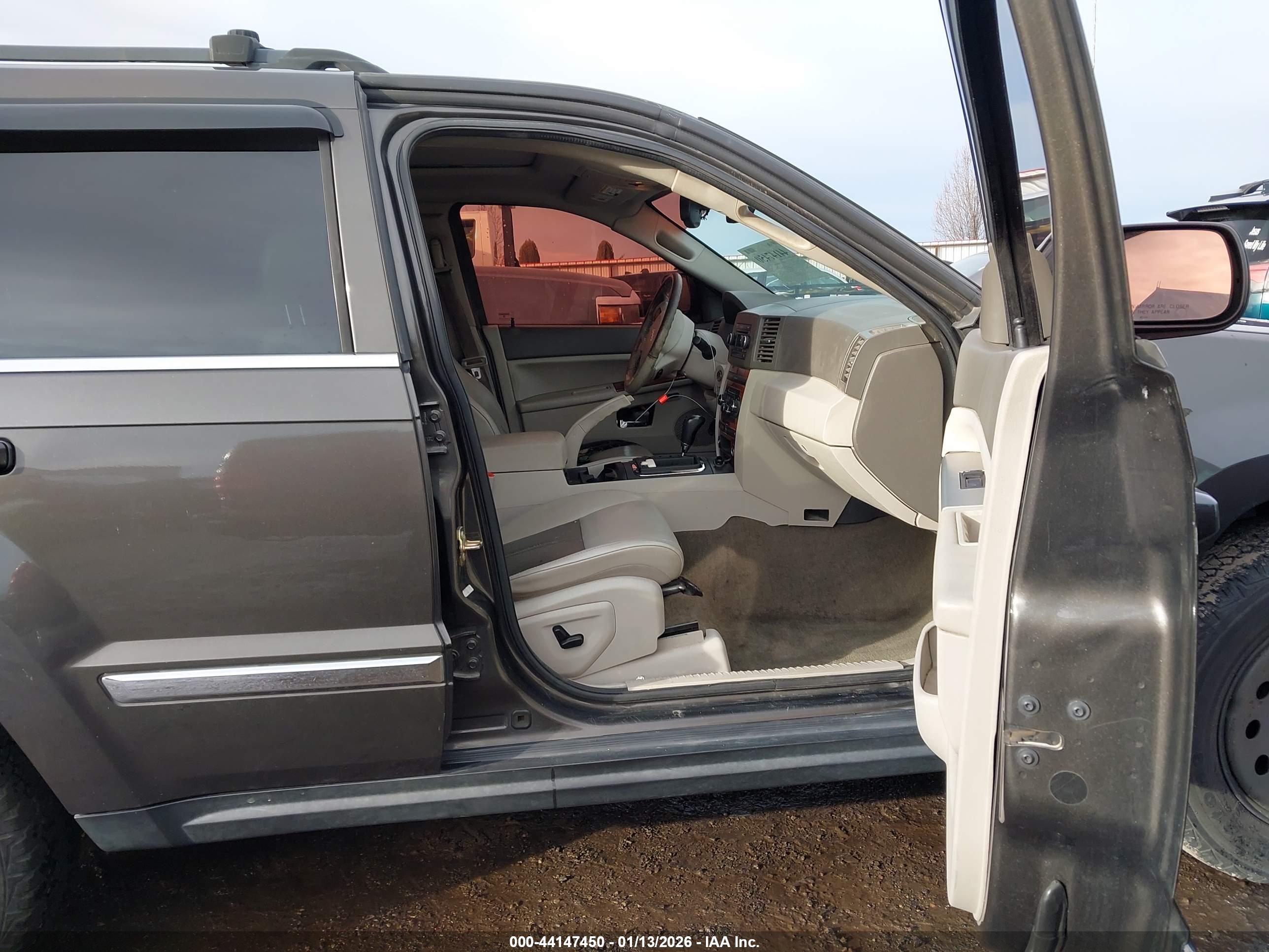 JEEP GRAND image 5