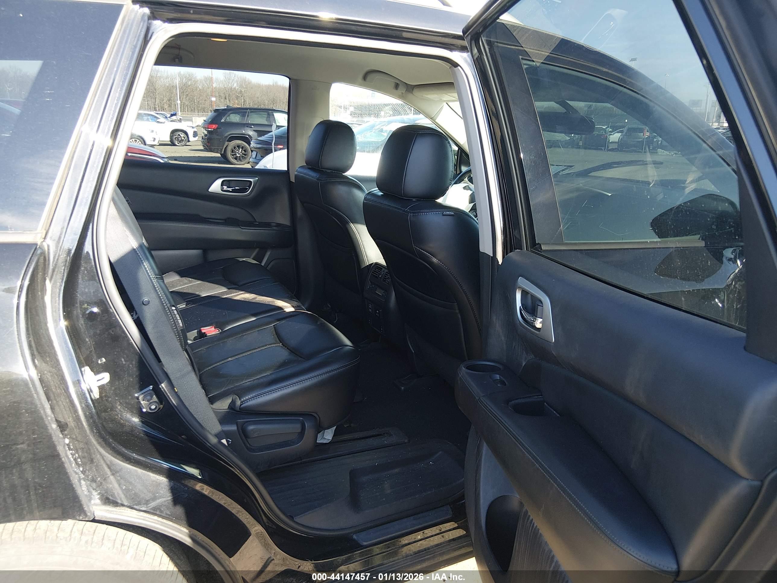 NISSAN PATHFINDER image 8