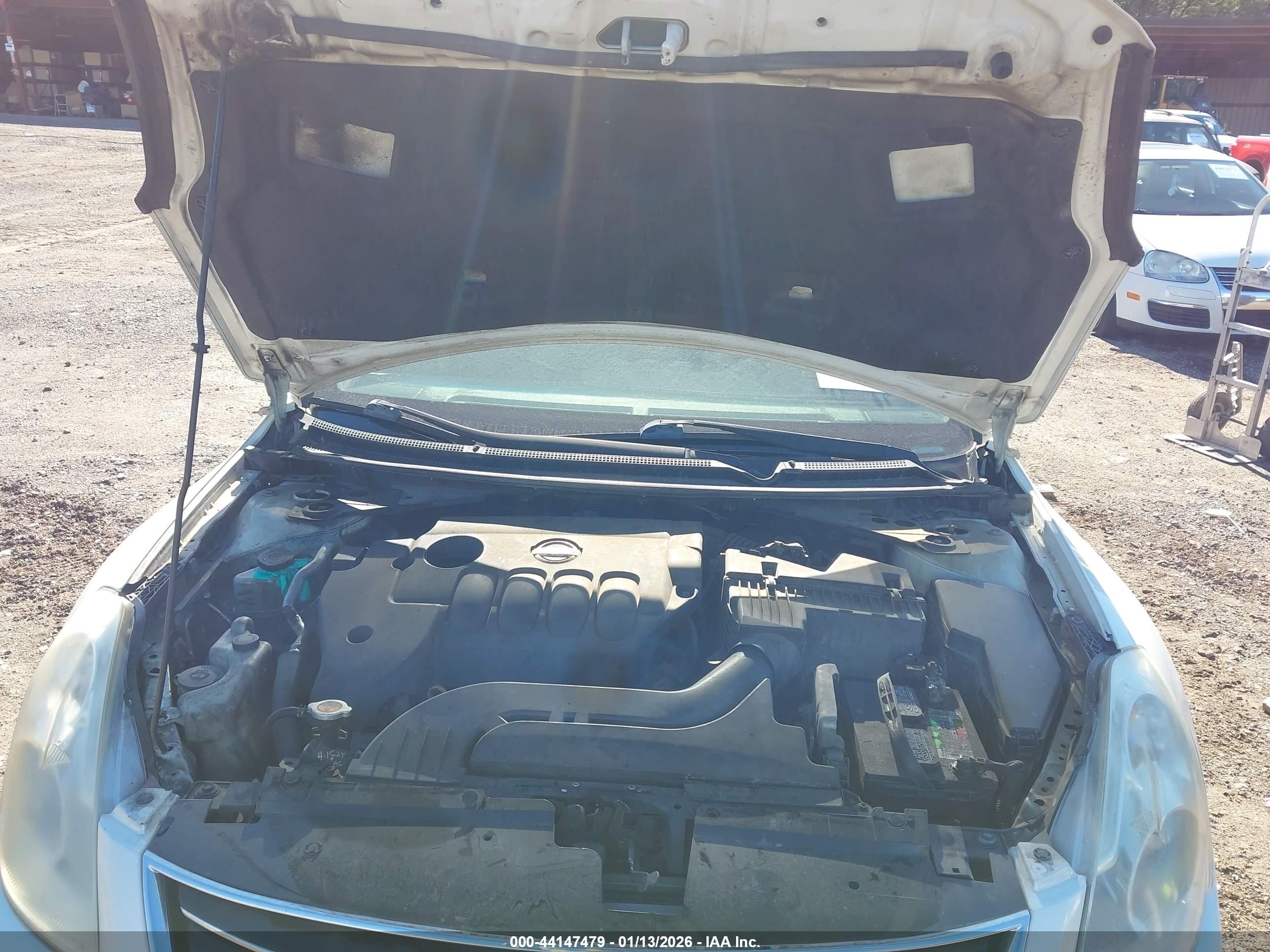 NISSAN ALTIMA image 10