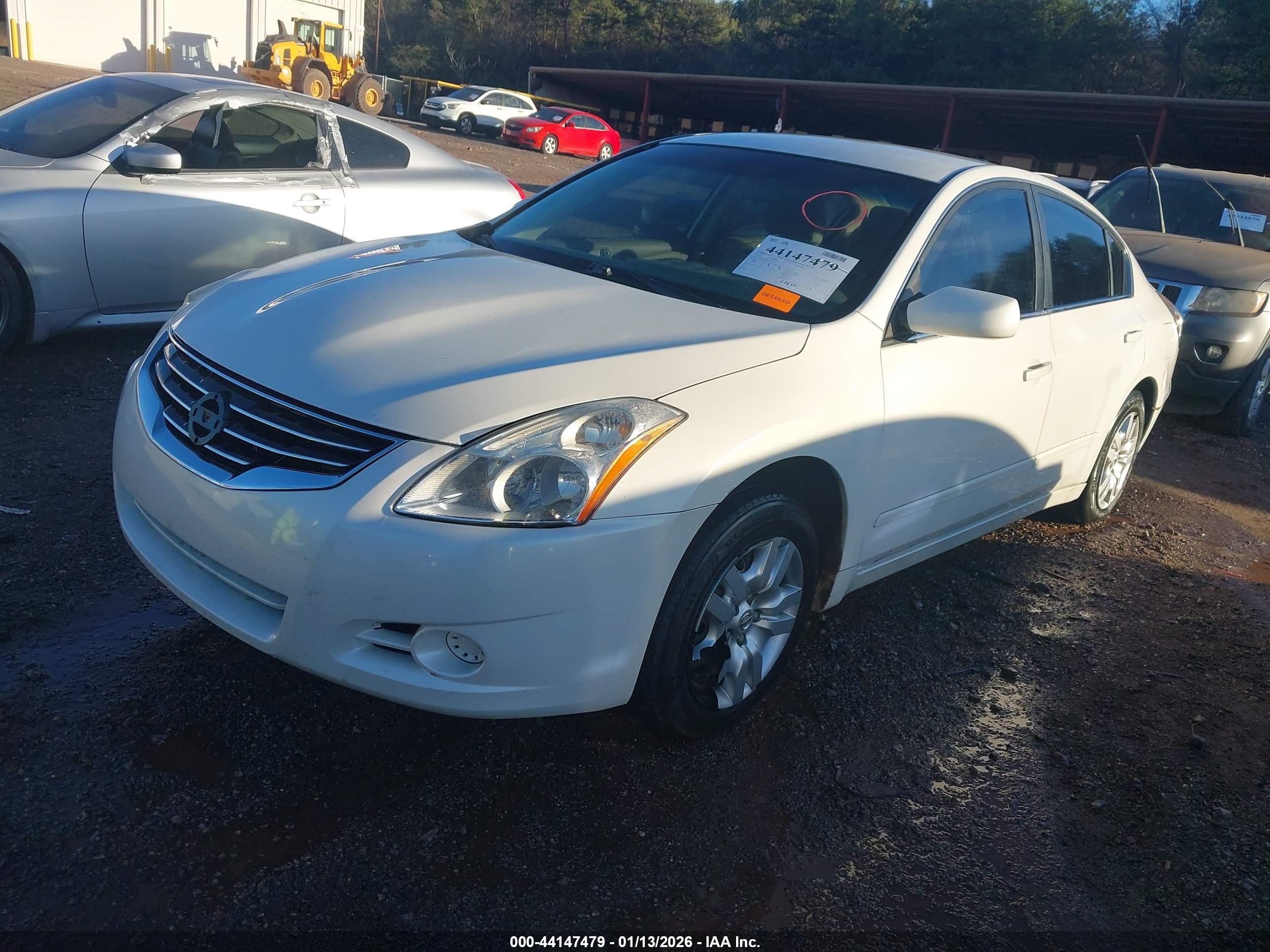 NISSAN ALTIMA image 2