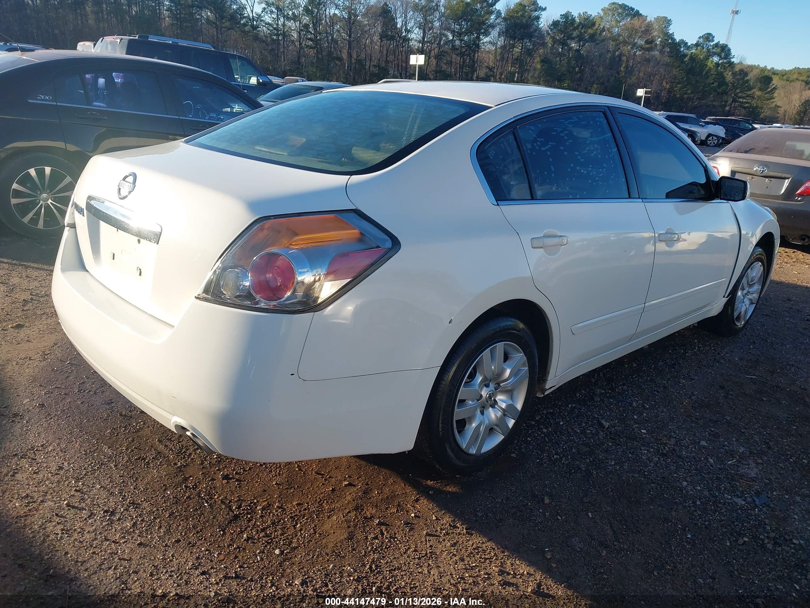 NISSAN ALTIMA image 4